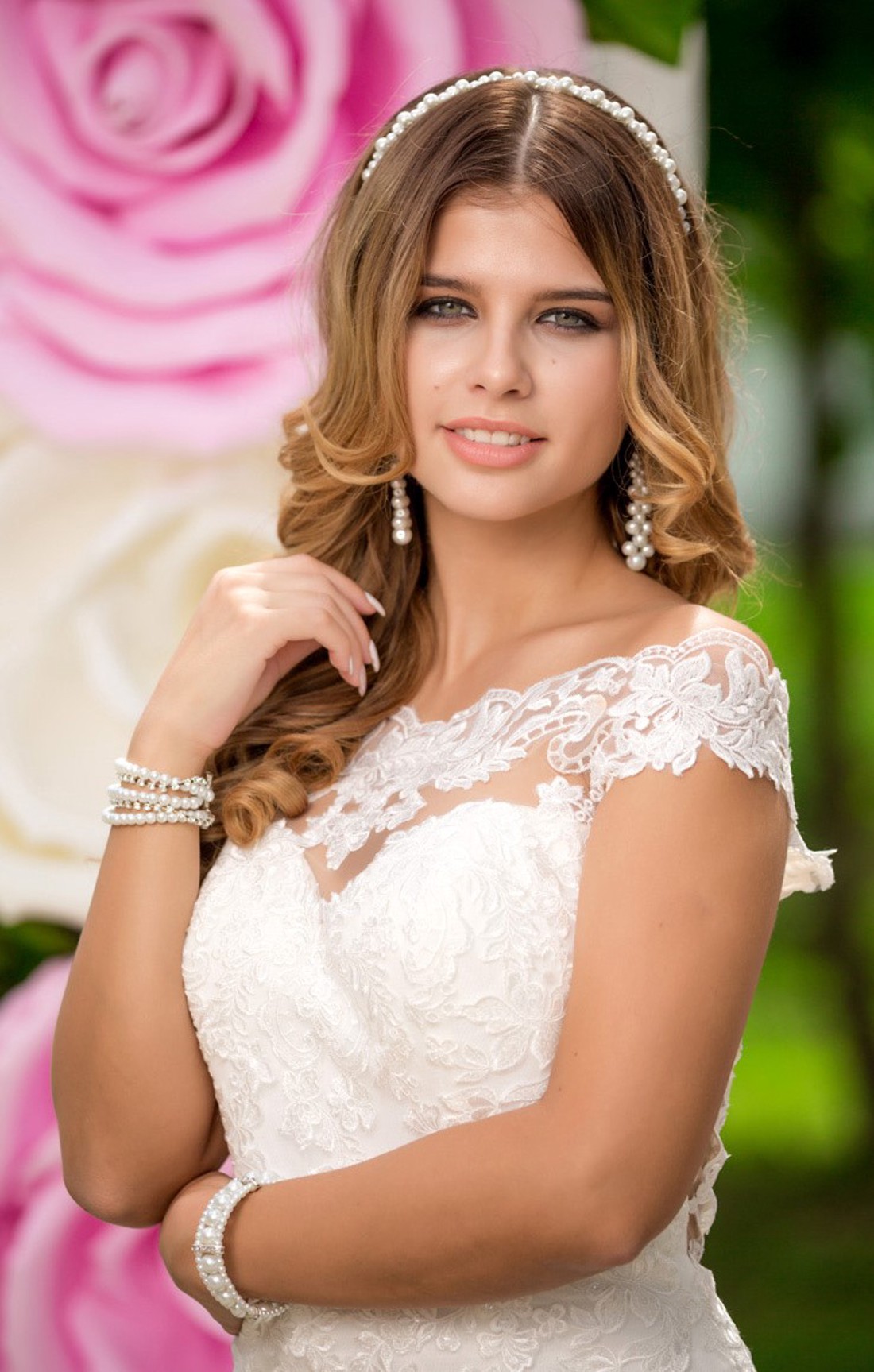 Tiara cu margele, șină de păr - - Artynos.ro Tiara cu margele, șină de păr - - Artynos.ro