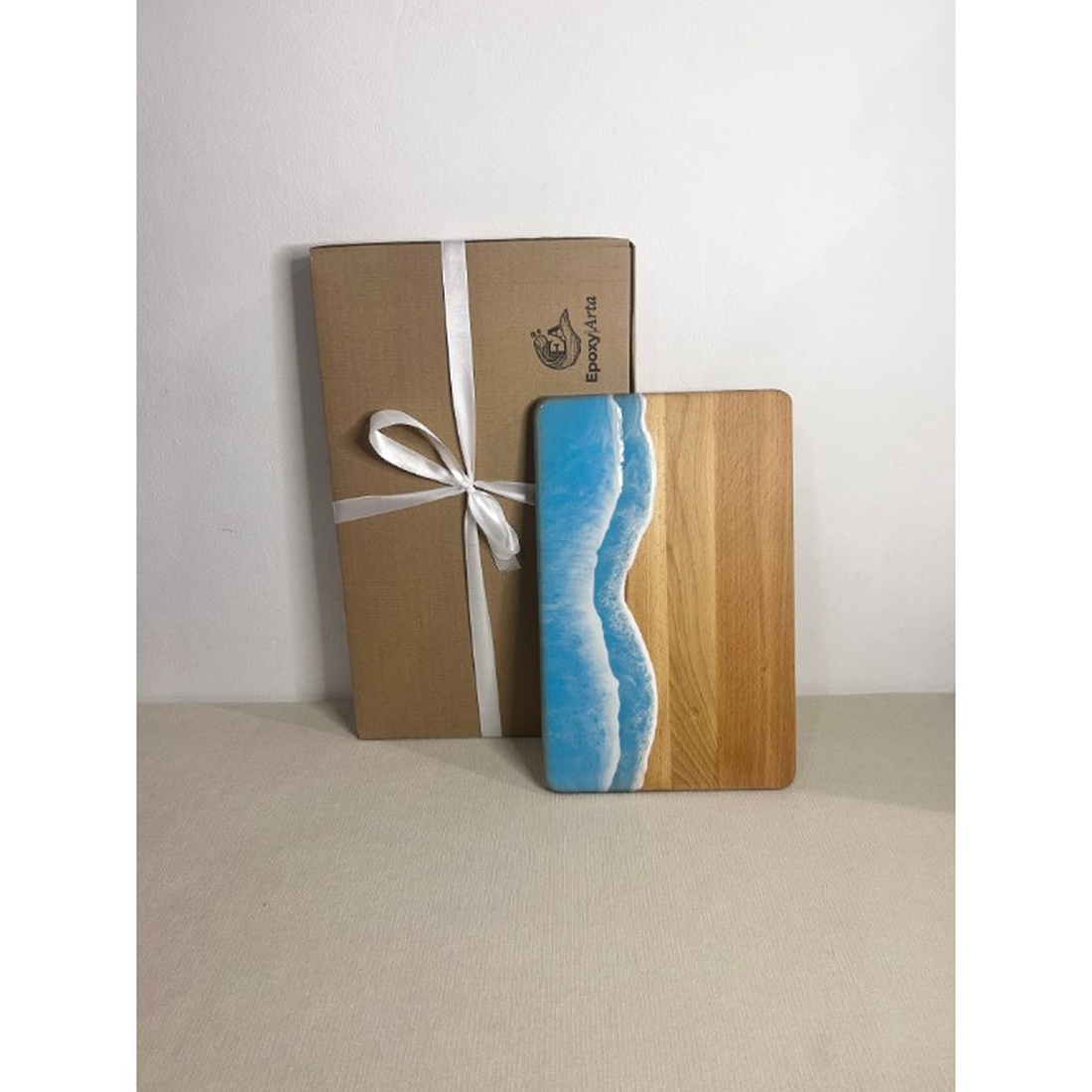 Platou / tocator de servire dreptunghiular din lemn, cu valuri, albastru deschis - casă & stil de viață - echipamente de bucătărie - accesorii de gătit - tocătoare - Artynos.ro