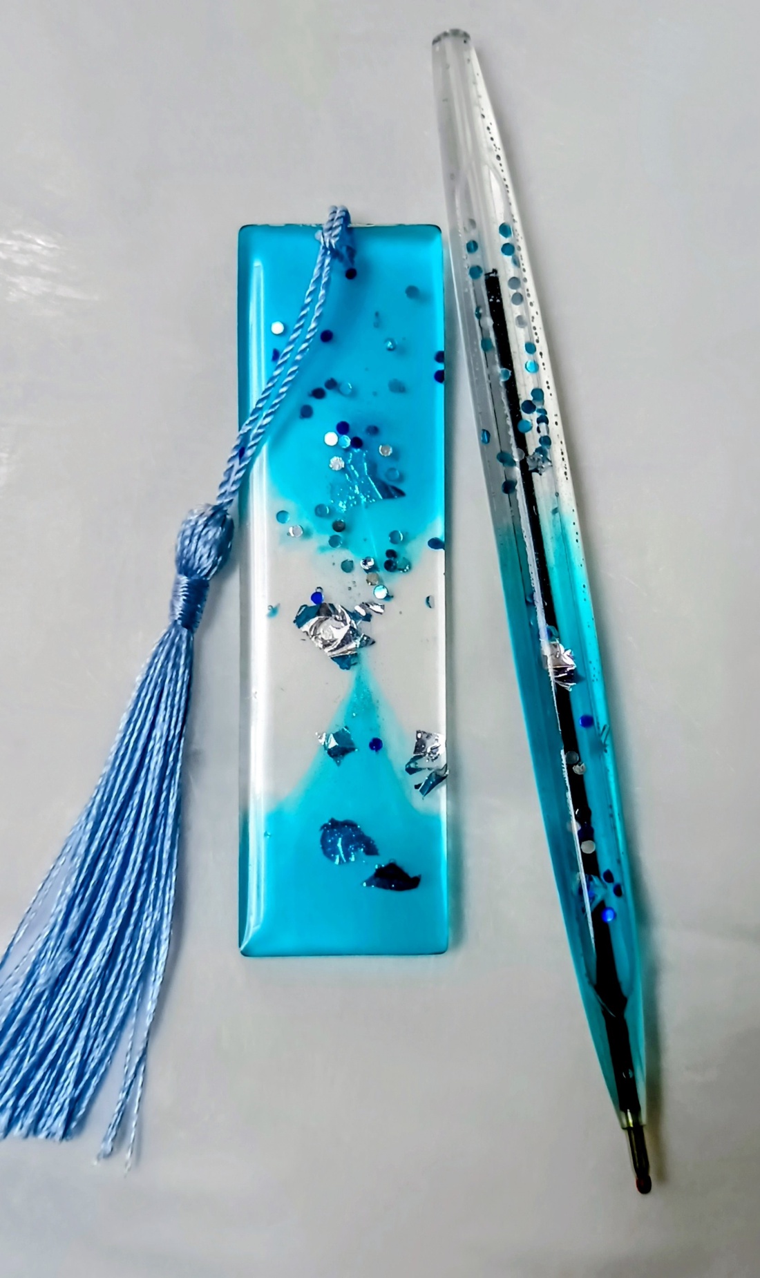 Seturi din rășină: breloc, pix și semn de carte  - casă & stil de viață - seturi de cadou - Artynos.ro