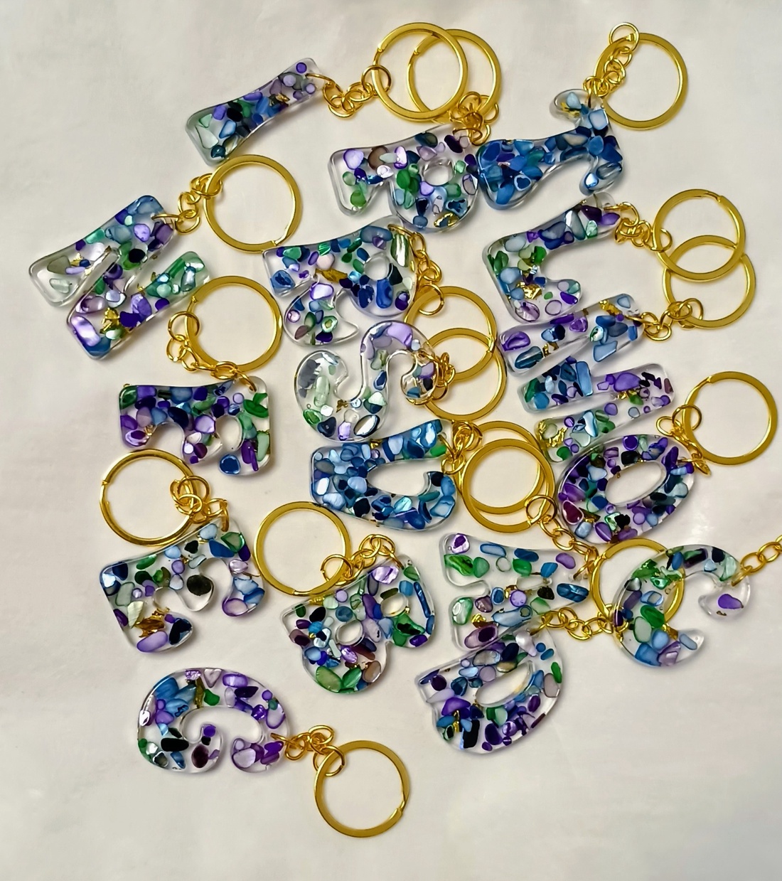 Brelocuri cu inițiala  - genți și portofele - accesorii genți - breloc - Artynos.ro