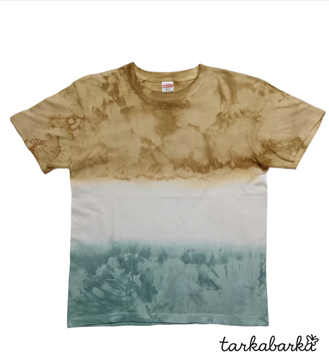 Tricou mărimea M în batik - - Artynos.ro Tricou mărimea M în batik - - Artynos.ro