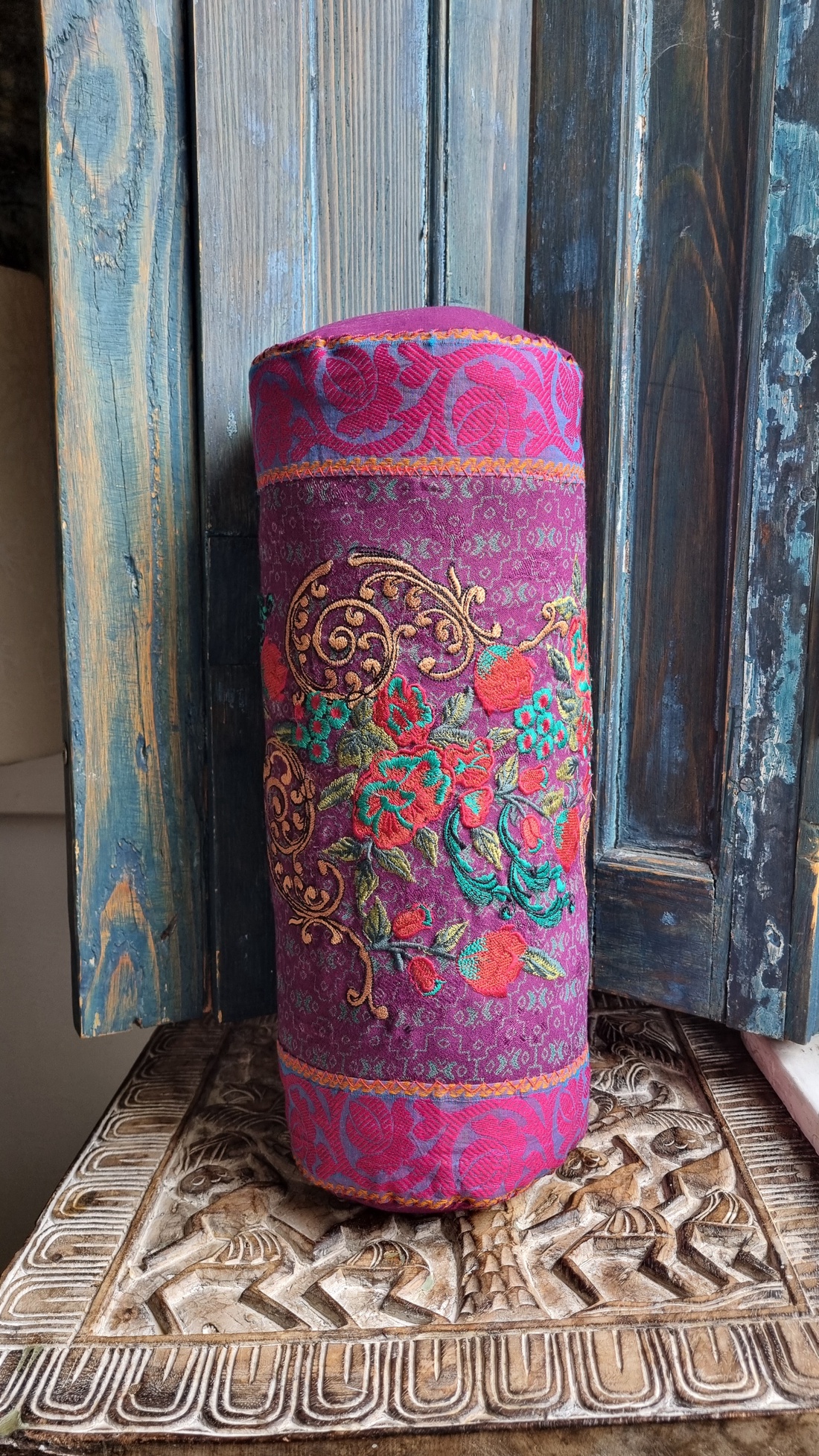 Pernă cilindrică brodată cu struguri violet - casă & stil de viață - echipament pentru camera copiilor - pernă decor pentru copii - Artynos.ro