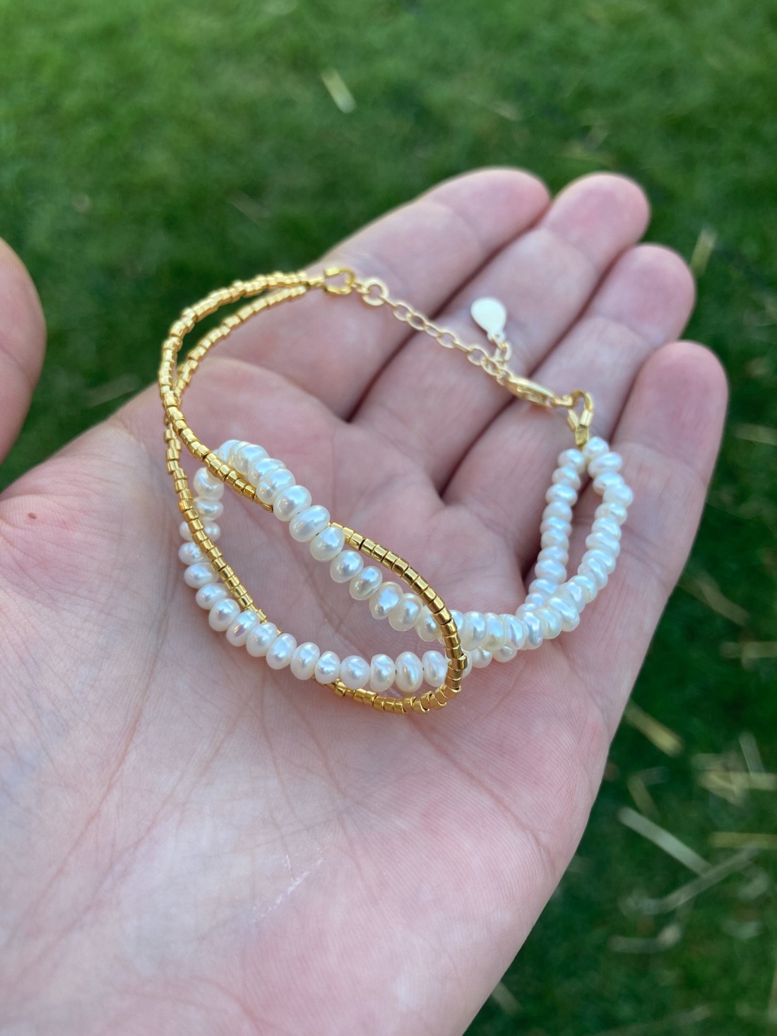 Bratara cu perle naturale si margele de sticla sufate cu aur - gold and pearls - bijuterii - brățări - brățări cu perle - Artynos.ro