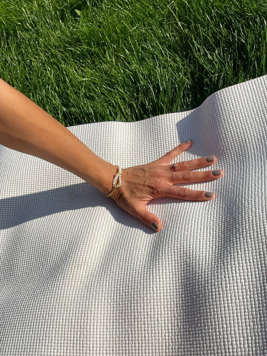 Bratara cu perle naturale si margele de sticla sufate cu aur - gold and pearls - bijuterii - brățări - brățări cu perle - Artynos.ro