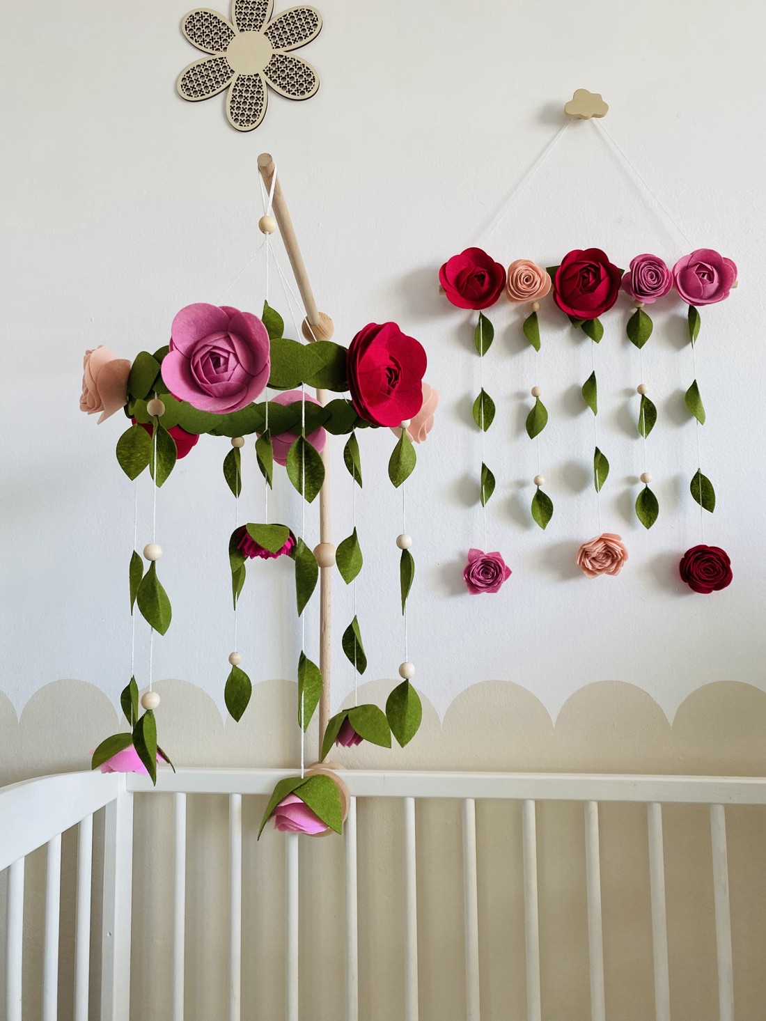 Grădina mea secretă Decorațiuni de perete pentru camera copilului cu flori de pâslă - Decorațiuni de perete florale pentru camera copilului cu flori de pâslă -  - Artynos.ro