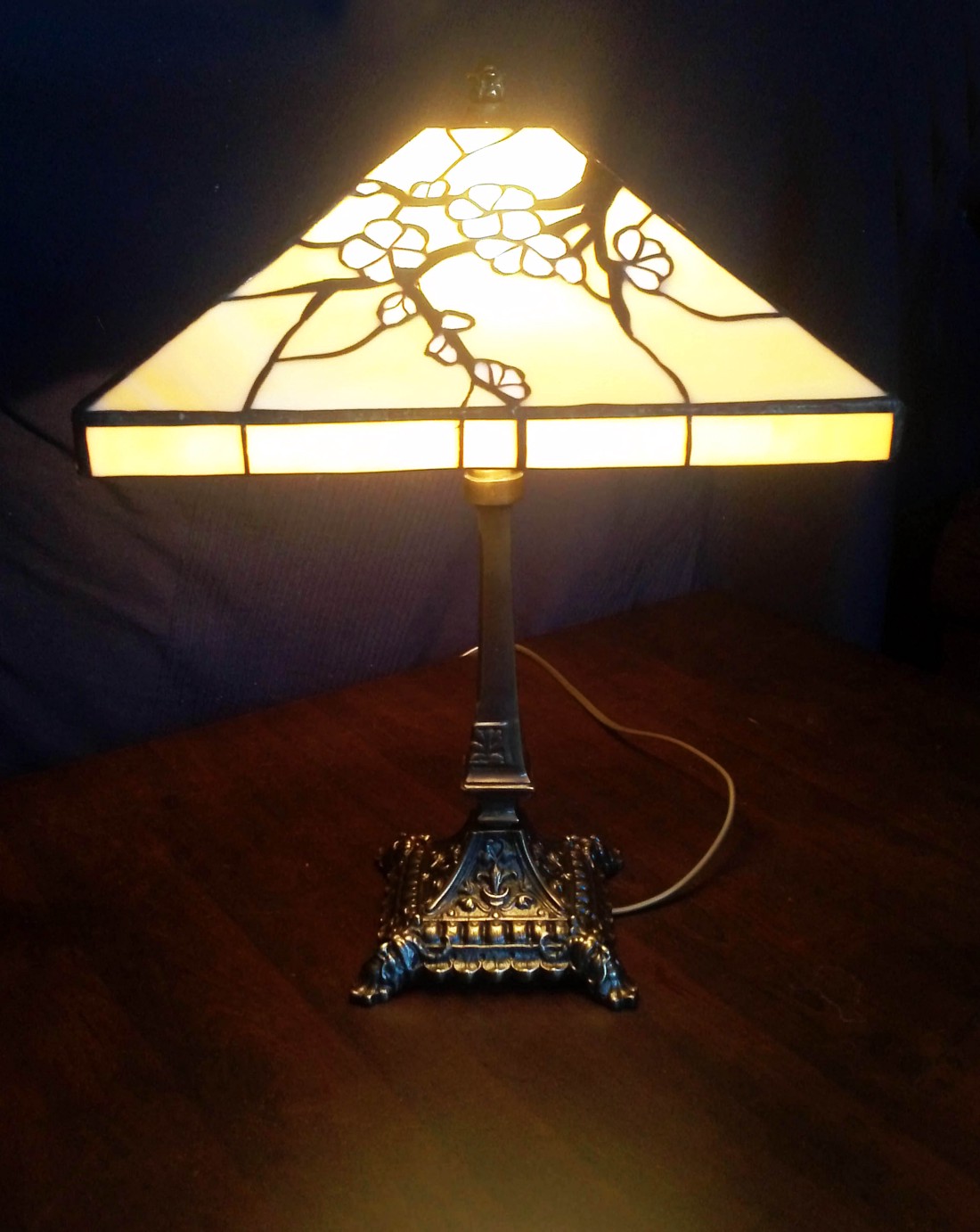 Lampă japoneză cu flori de cireș - casă & stil de viață - lămpi și corpuri de iluminat - lampă de masă - Artynos.ro