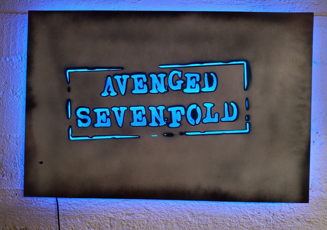Artă murală iluminată Avenged Sevenfold - casă & stil de viață - accesorii pentru decorat casa - decorațiuni de pereți, decorațiuni suspendate - scrisuri pe perete - Artynos.ro