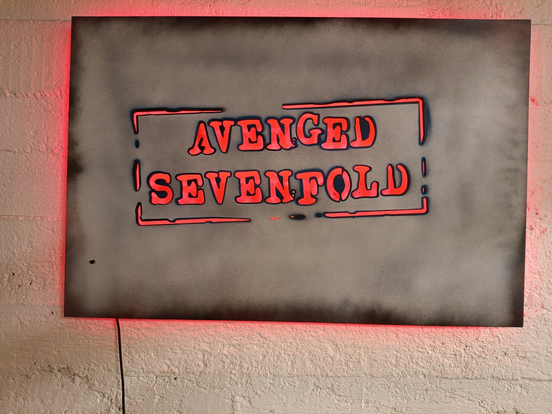 Artă murală iluminată Avenged Sevenfold - casă & stil de viață - accesorii pentru decorat casa - decorațiuni de pereți, decorațiuni suspendate - scrisuri pe perete - Artynos.ro