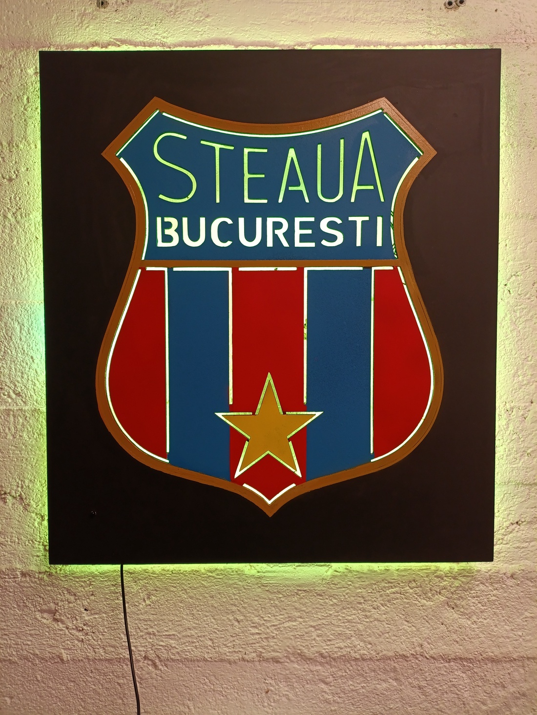 Steaua Bucuresti világító falikép - casă & stil de viață - decorațiuni de casă - decorațiuni de pereți - decorațiuni suspendate - Artynos.ro