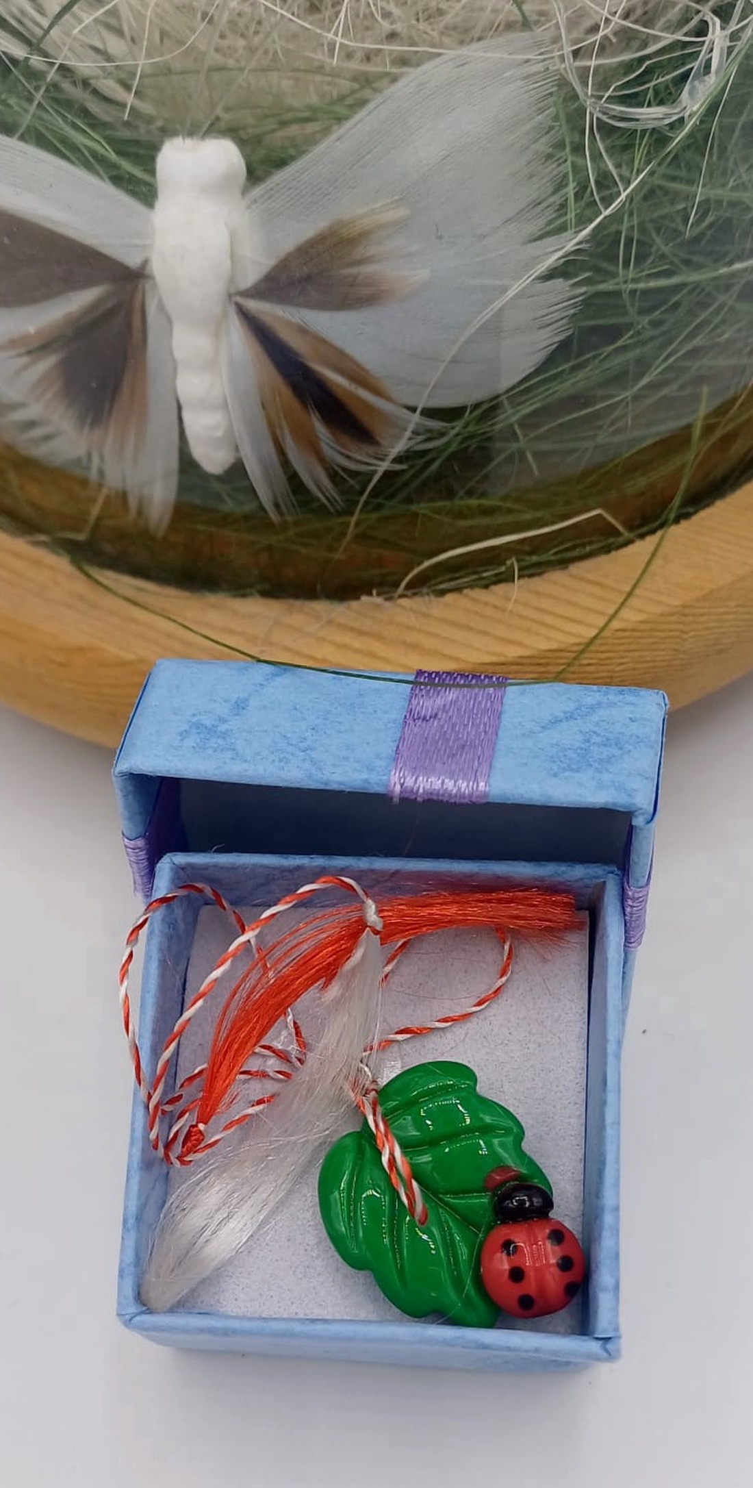 Martisor Frunza cu Buburuza - bijuterii - mărțișor - Artynos.ro