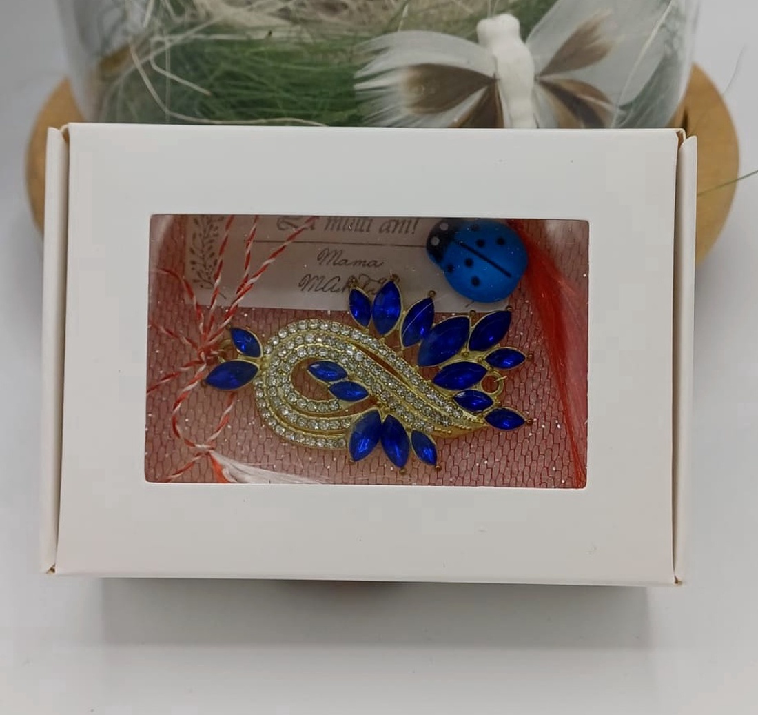 Martisor stil elegant  decorativ model frunză � accente albastre, - bijuterii - mărțișor - Artynos.ro