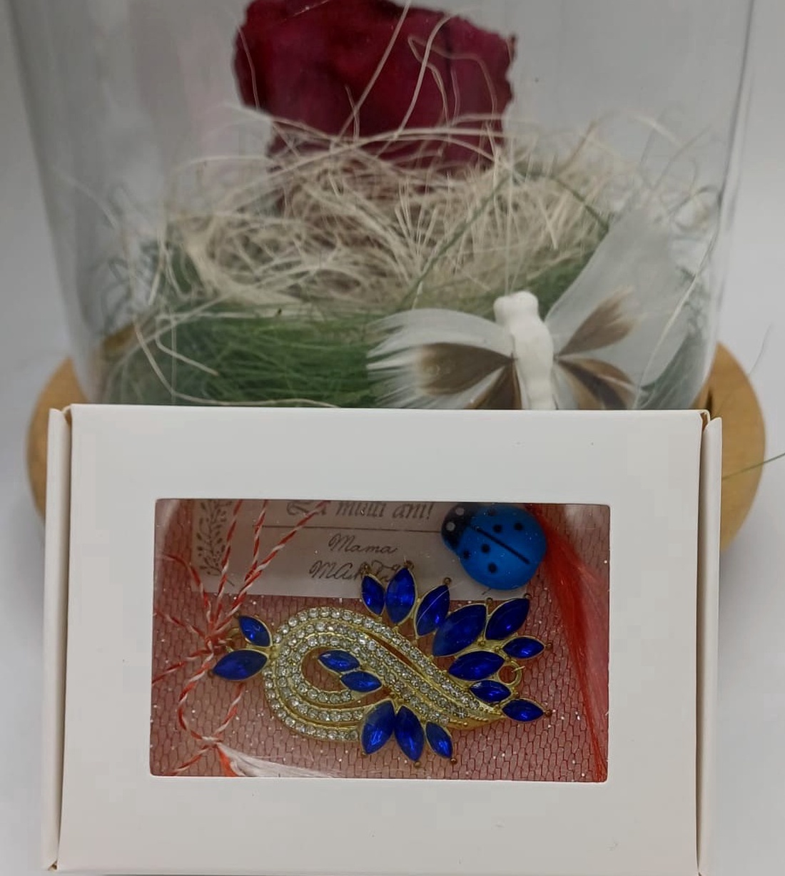 Martisor stil elegant  decorativ model frunză � accente albastre, - bijuterii - mărțișor - Artynos.ro