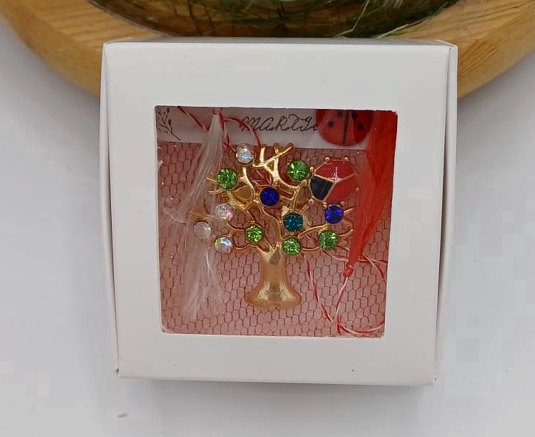Mărțișor Pomul vieții auriu cu cristale multicolore � simbol al norocului și prosperității - bijuterii - mărțișor - Artynos.ro