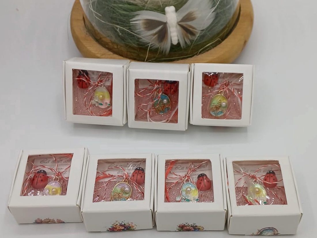 Mărțișor pandantiv floral � model clopoțel cu perlă - bijuterii - mărțișor - Artynos.ro