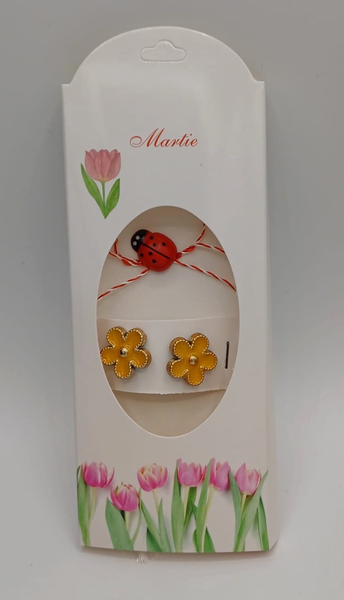 Butoni de cămașă tip mărțișor � floare galbenă cu buburuză,se poarta tot anul. - bijuterii - mărțișor - Artynos.ro