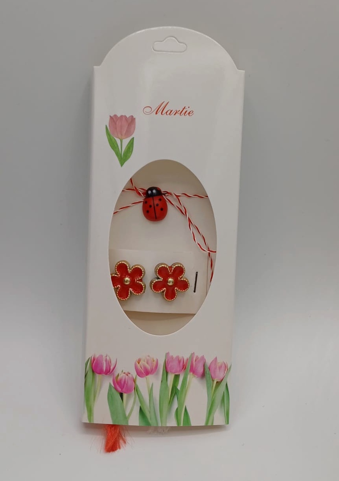 Butoni1 pereche de cămașă tip mărțișor  � floare rosie cu buburuză,care se poarta tot anul - bijuterii - mărțișor - Artynos.ro