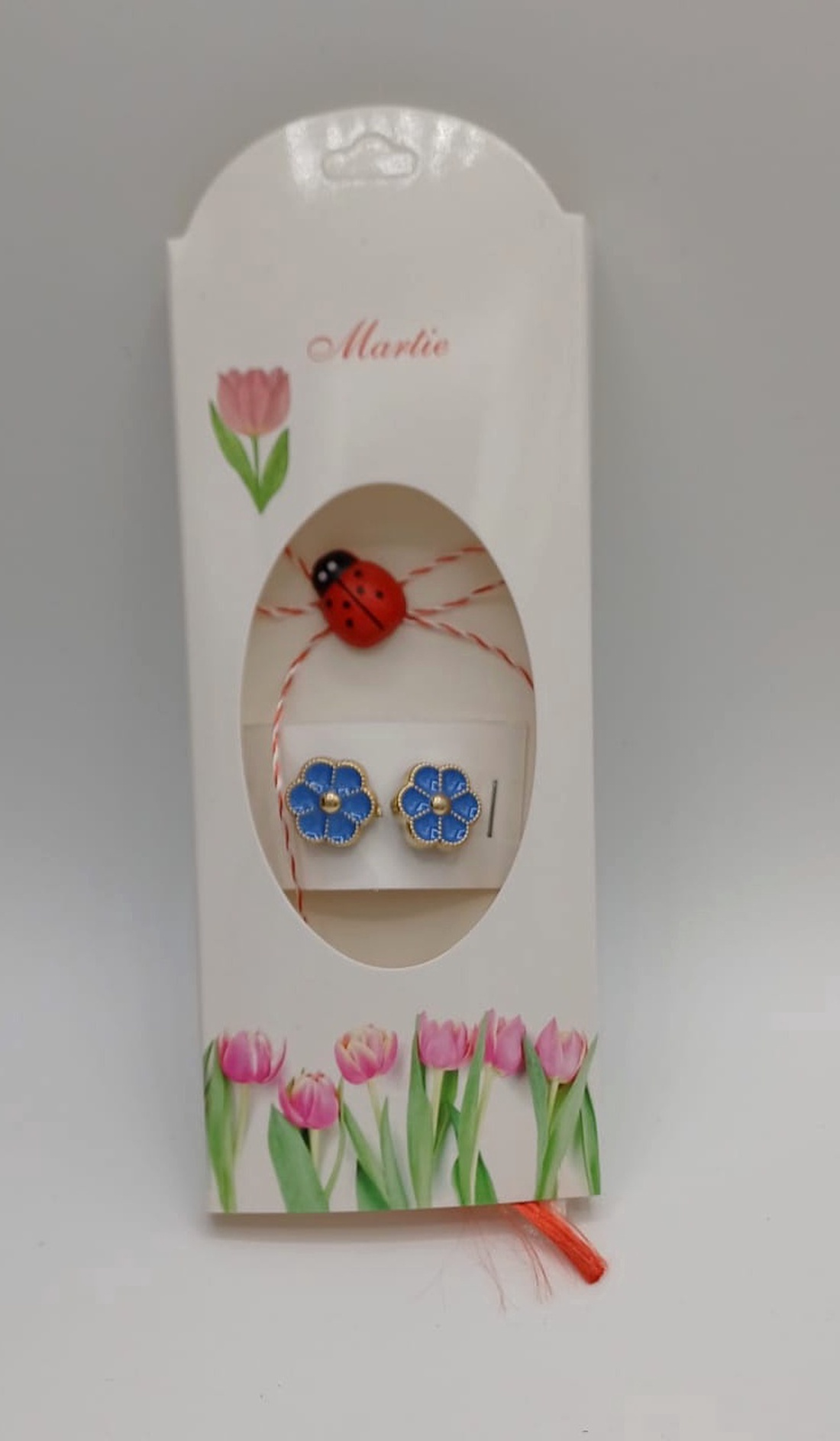 Butoni de cămașă ,1 pereche tip mărțișor � floare albastra cu buburuză,se poarta tot anul - bijuterii - mărțișor - Artynos.ro