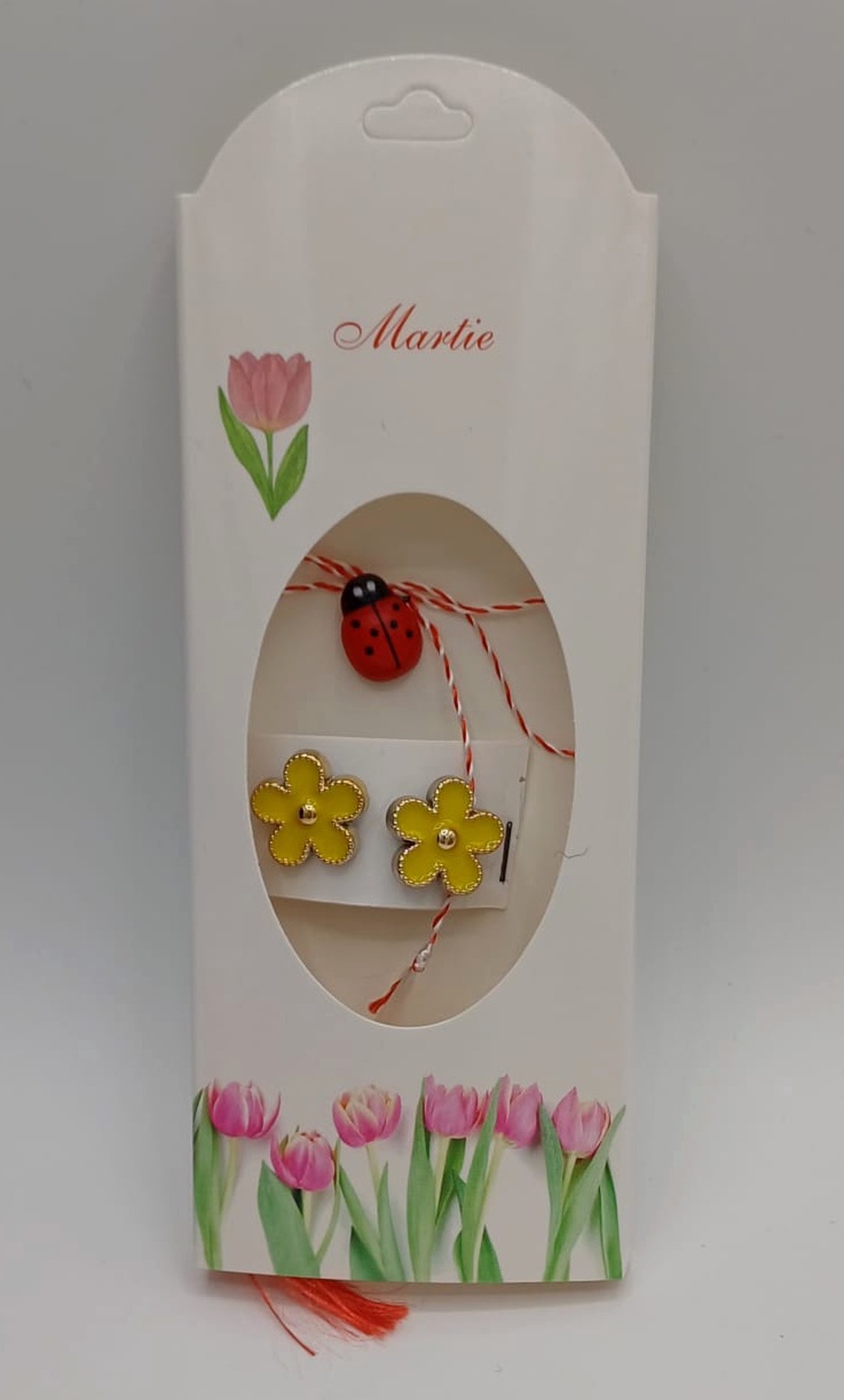 Butoni de cămașă 1 pereche tip mărțișor � floare galbenă cu buburuză ,se poarta tot anul - bijuterii - mărțișor - Artynos.ro