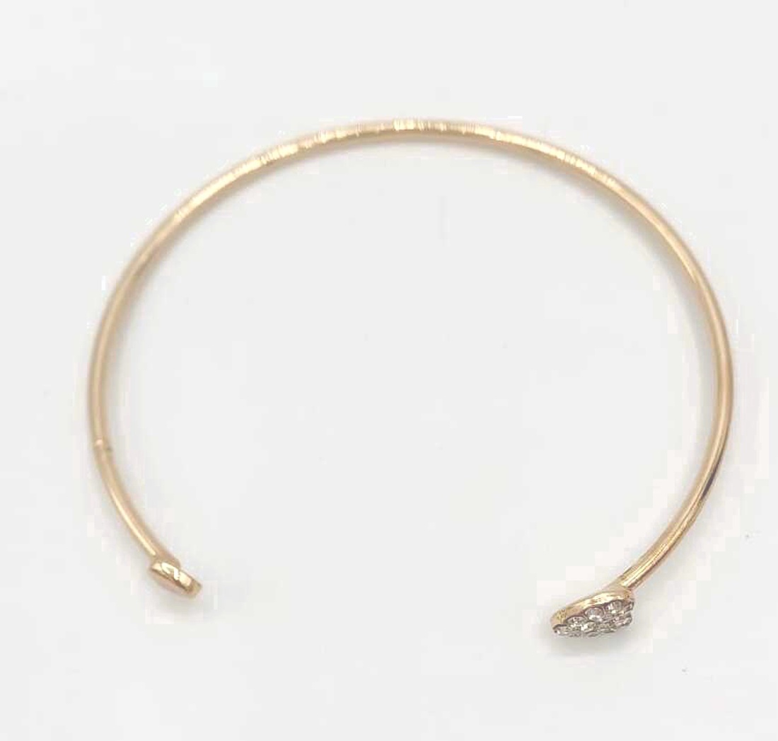 Brățară metalică culoare aurie � design elegant - bijuterii - brățări - brățări împletite - Artynos.ro