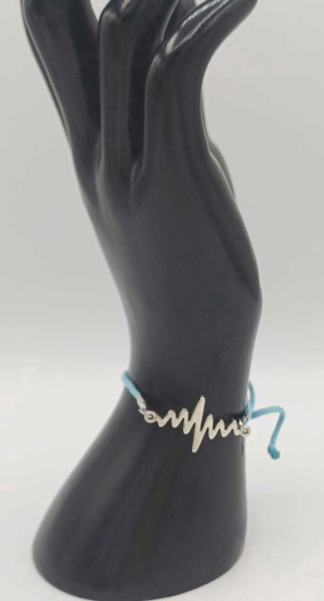 Brățară metalică cu simbol puls � design modern - bijuterii - brățări - brățări împletite - Artynos.ro