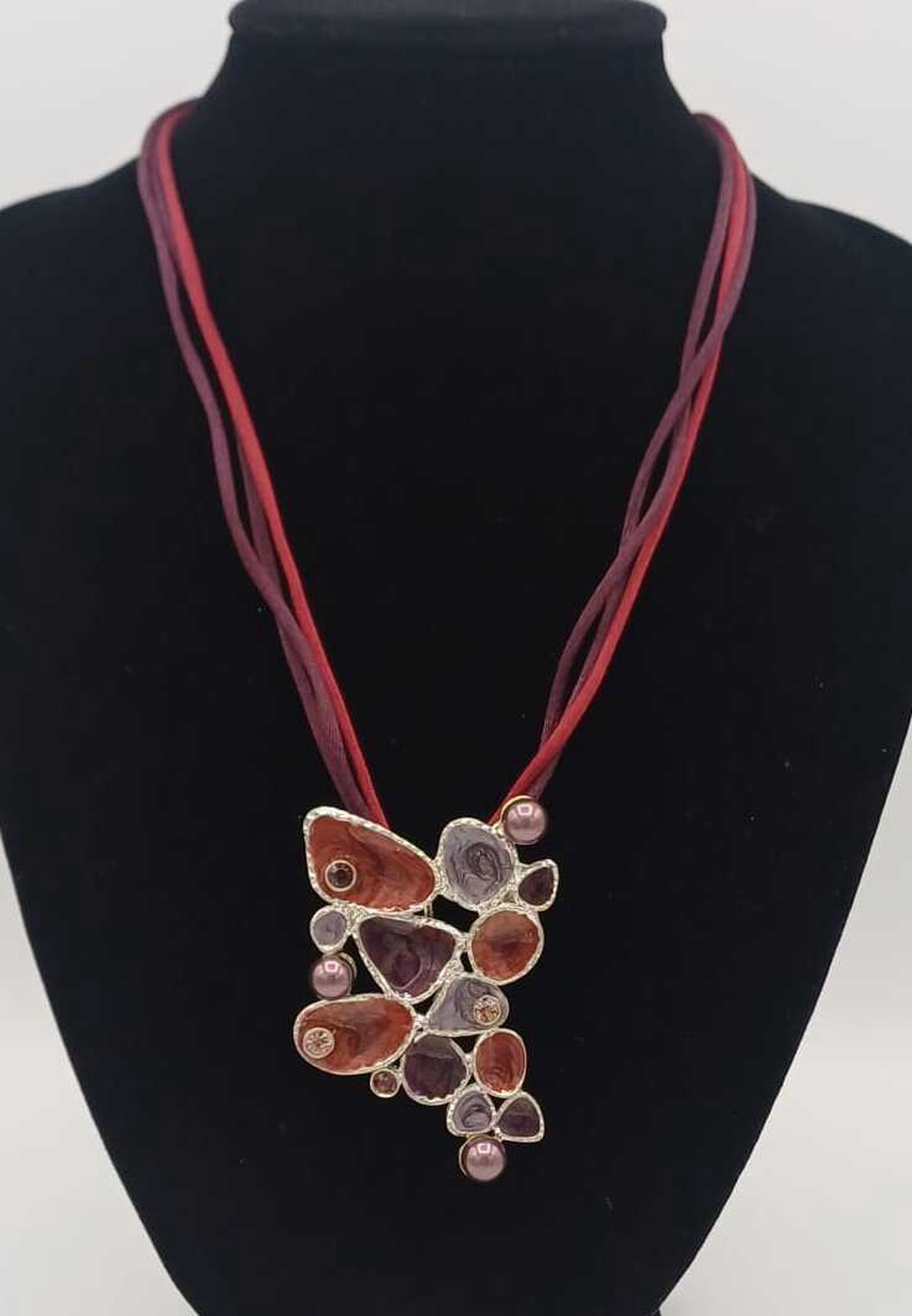 Colier elegant cu pandantiv multicolor � design modern - bijuterii - coliere - coliere cu multiple șiruri - Artynos.ro