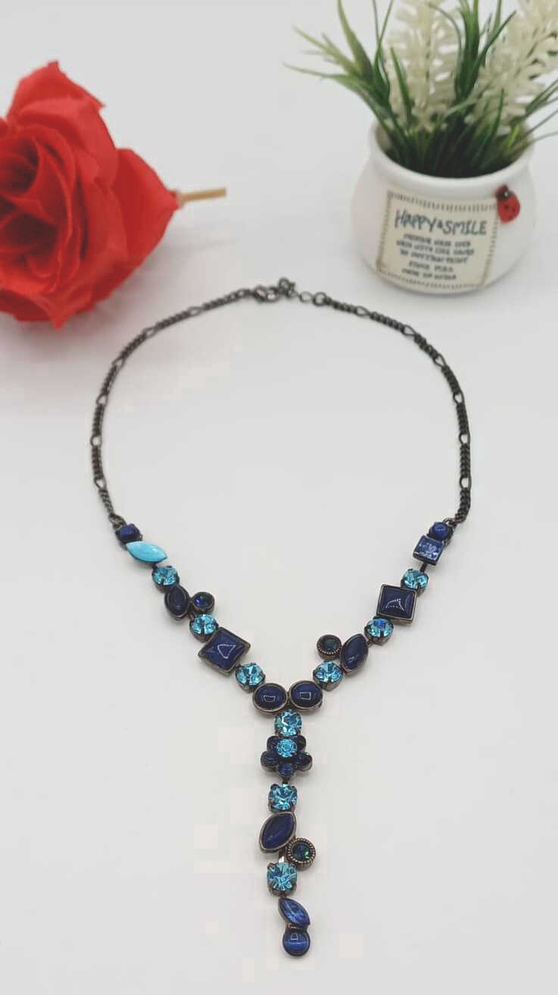 Colier statement de lux, realizat pe lanț metalic negru cu finisaj elegant - bijuterii - coliere - coliere cu pandative - Artynos.ro