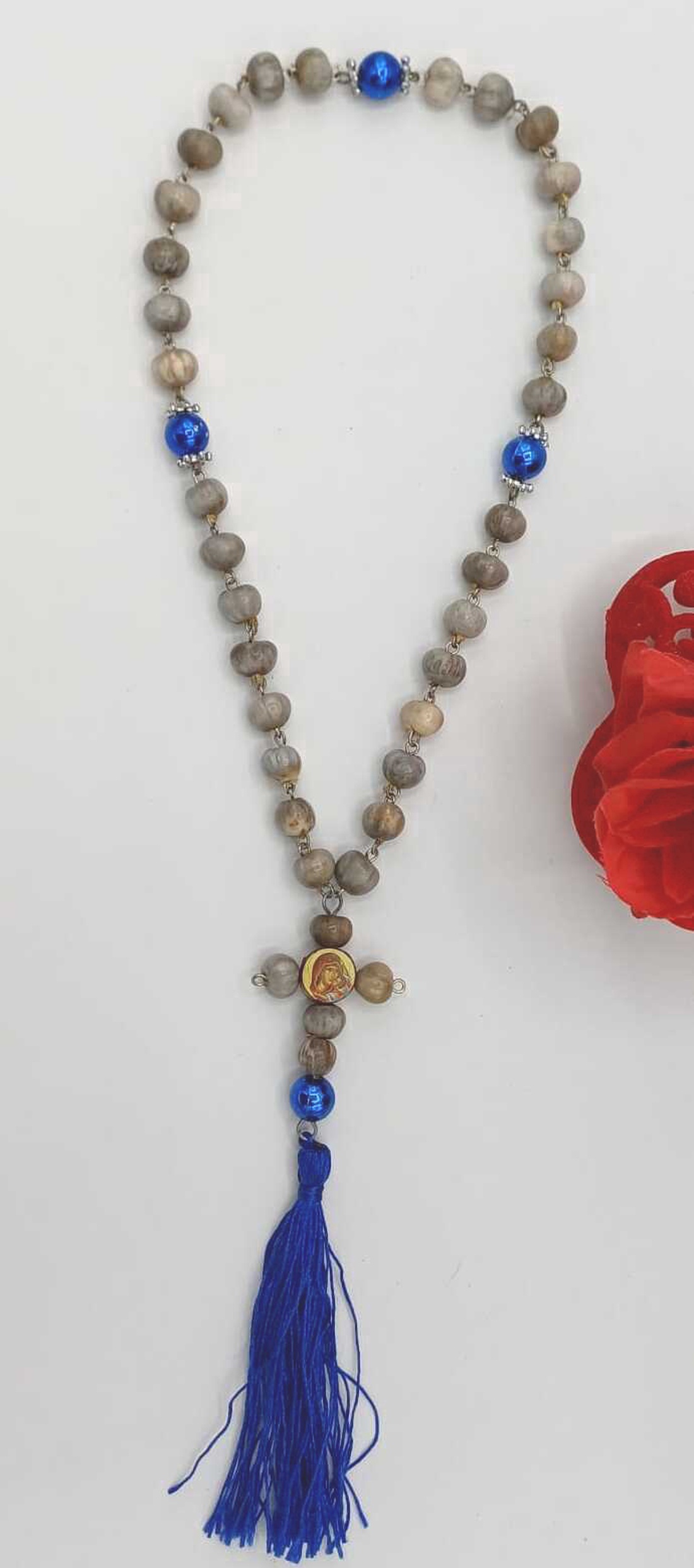 Mătănie / rozariu cu aspect tradițional, de buzunar,realizată din mărgele rotunde din lemn natural,cu perle albastre. - casă & stil de viață - accesorii religioase - binecuvântarea casei - Artynos.ro