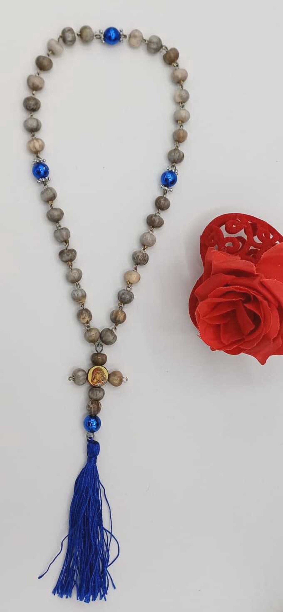 Mătănie / rozariu cu aspect tradițional, de buzunar,realizată din mărgele rotunde din lemn natural,cu perle albastre. - casă & stil de viață - accesorii religioase - binecuvântarea casei - Artynos.ro