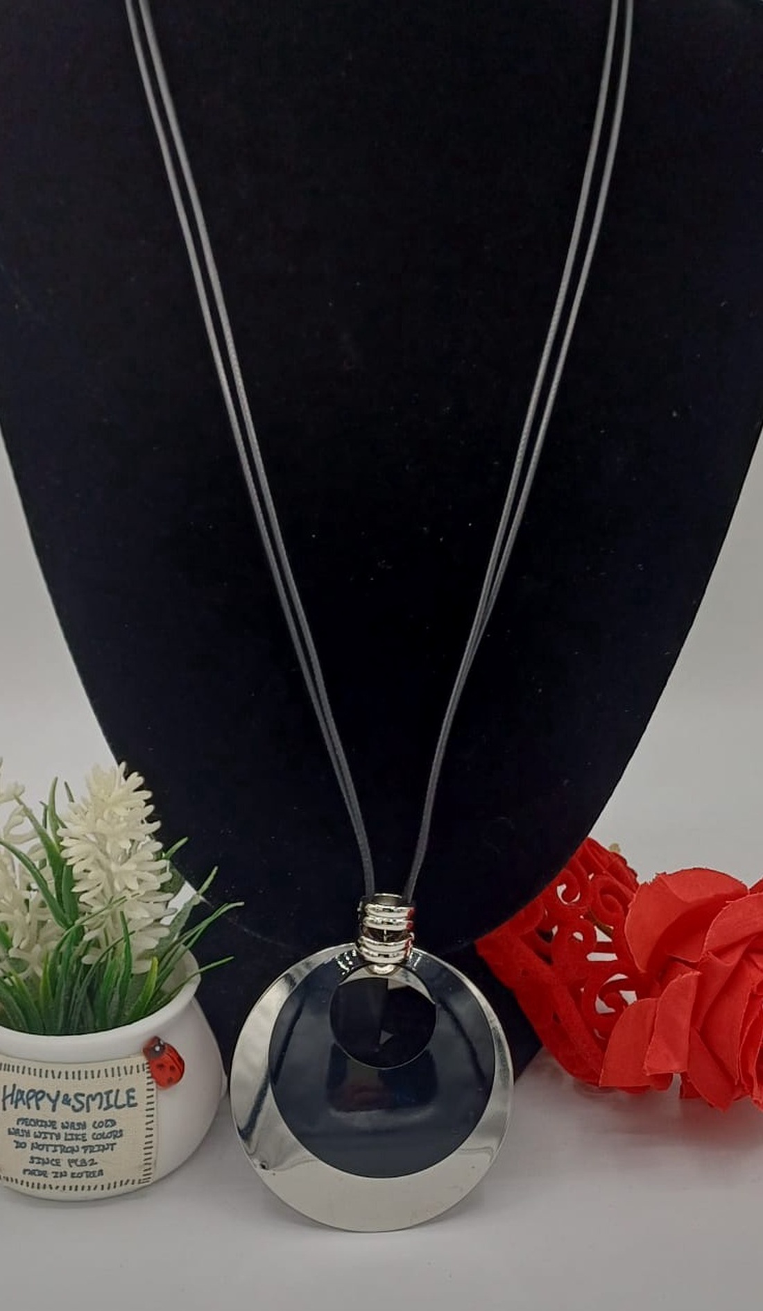 Colier lung cu pandantiv circular � design modern - bijuterii - coliere - pandative - Artynos.ro