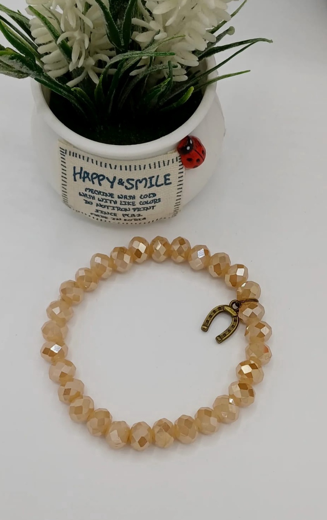 Brățară elegantă din pietre fațetate, în nuanțe calde de bej-auriu - bijuterii - brățări - brățări din perle - Artynos.ro