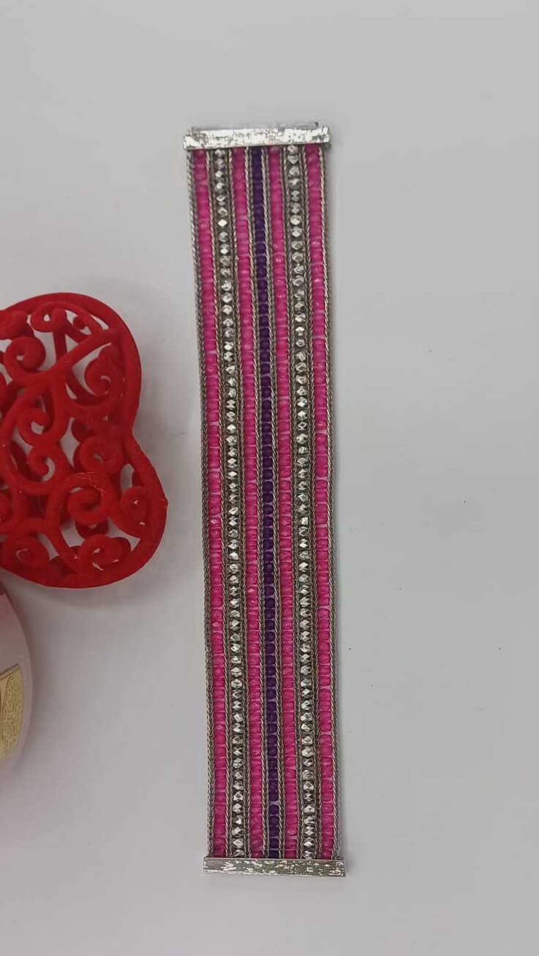 Brățară elegantă cu închidere magnetică, realizată din fire fine de metal împletite - bijuterii - brățări - brățări din mărgele - Artynos.ro