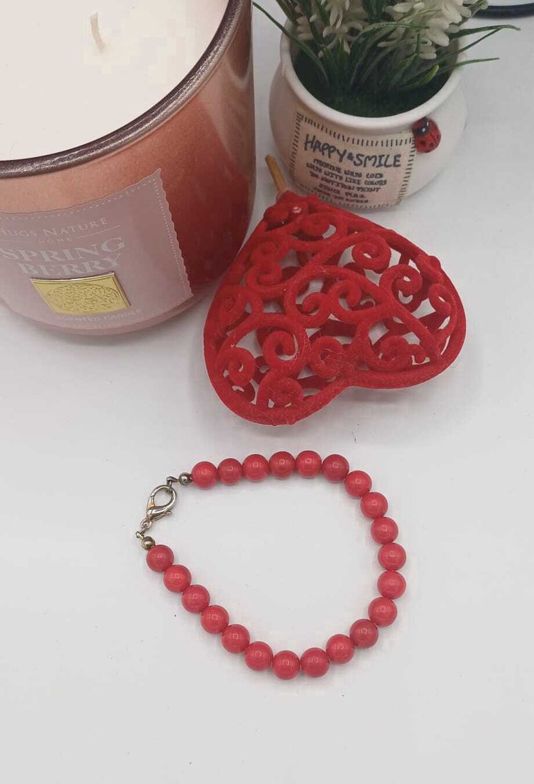 Brățară cu mărgele di sticla roșii � simbol al pasiunii - bijuterii - brățări - brățări din mărgele - Artynos.ro