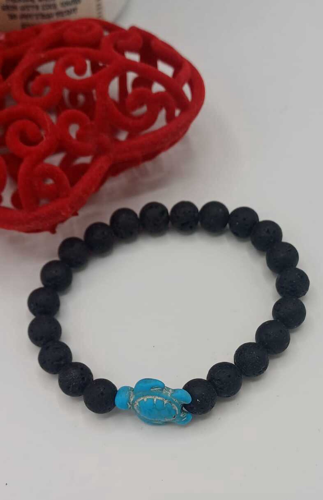  Mărgelele negre: piatră vulcanică (lavă naturală.Pandantivul broască țestoasă: piatră reconstituită / compozit mineral - bijuterii - brățări - brățări din pietre semiprețioase - Artynos.ro