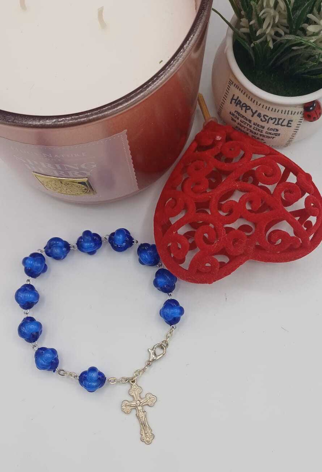 Brățară cu design inspirat din mătănii, realizată din mărgele albastre translucide. - casă & stil de viață - accesorii religioase - binecuvântarea casei - Artynos.ro