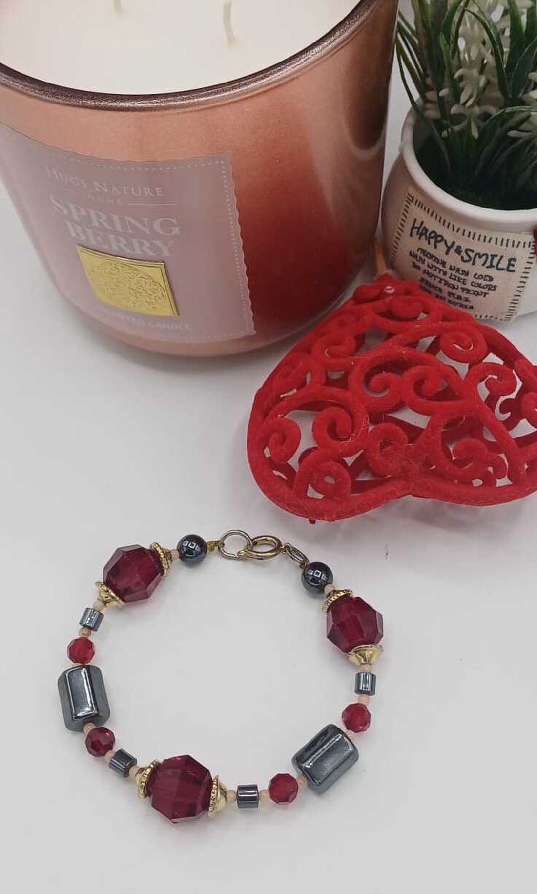 Brățară realizată manual, compusă aur suflat 14K, din mărgele fațetate de sticlă si  hematit. - bijuterii - brățări - brățări din aur - Artynos.ro