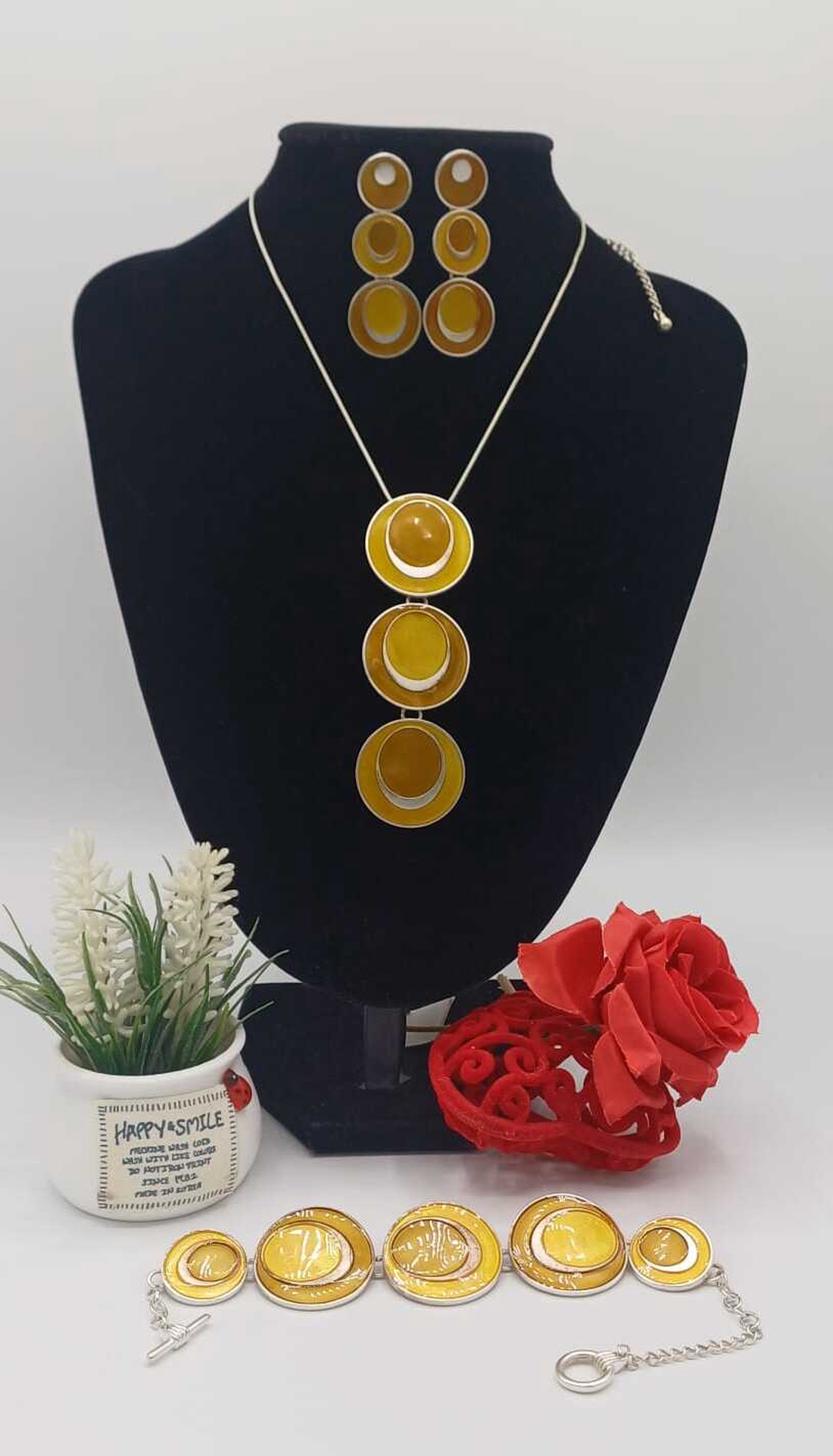 Set elegant de bijuterii, compus din colier, cercei și brățară - bijuterii - coliere - coliere cu pandative - Artynos.ro