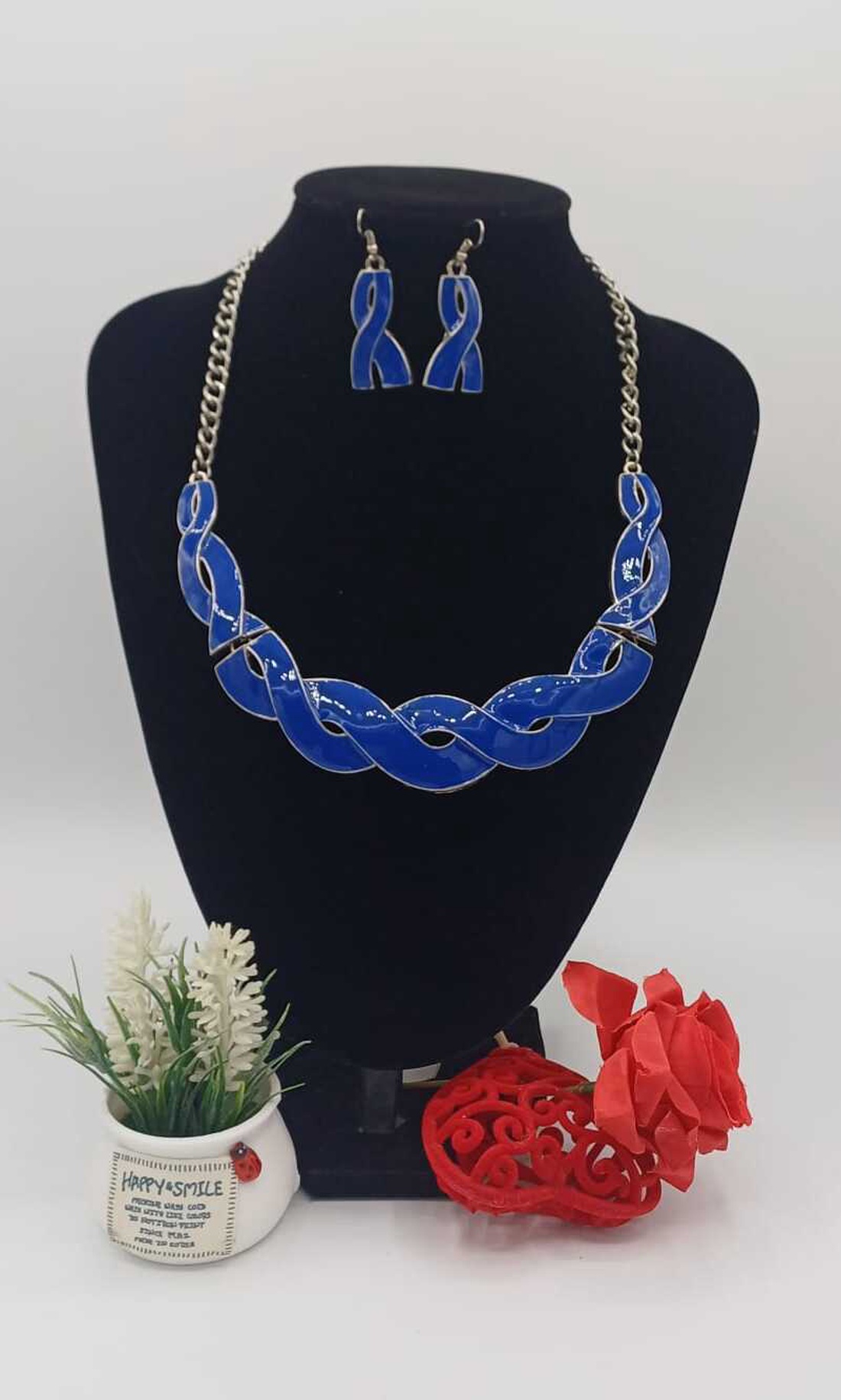 Set de bijuterii modern si contemporan. - bijuterii - coliere - coliere cu pandative - Artynos.ro