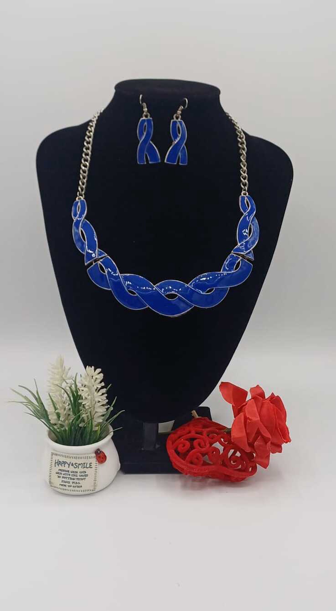 Set de bijuterii modern si contemporan. - bijuterii - coliere - coliere cu pandative - Artynos.ro