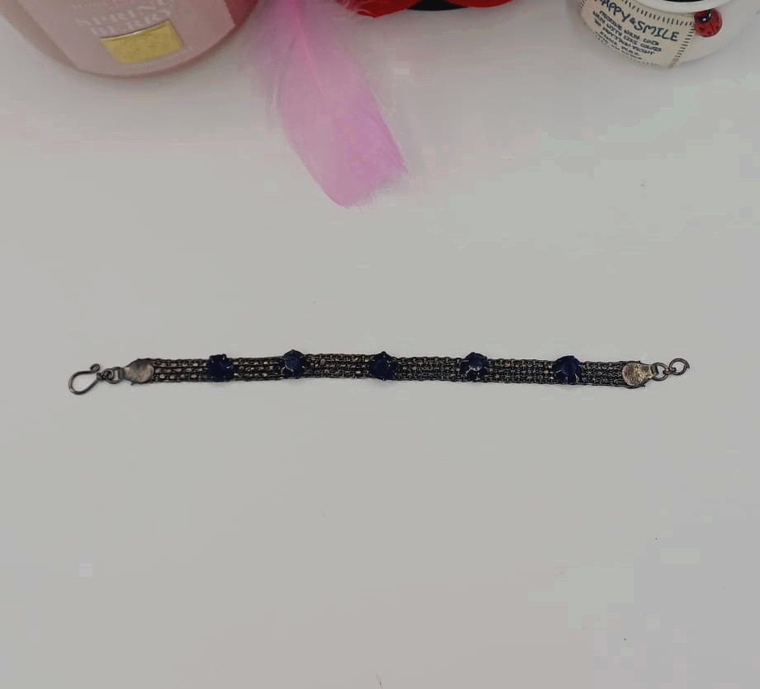 Brățară delicată realizată din lanț metalic cu aspect vintage, în nuanțe negru închis - bijuterii - brățări - brățări împletite - Artynos.ro