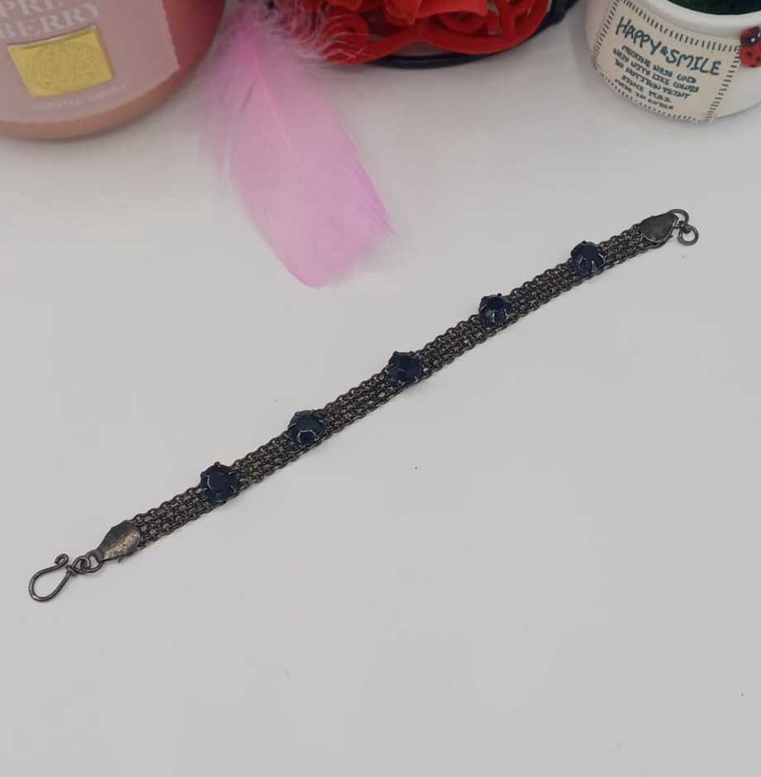 Brățară delicată realizată din lanț metalic cu aspect vintage, în nuanțe negru închis - bijuterii - brățări - brățări împletite - Artynos.ro