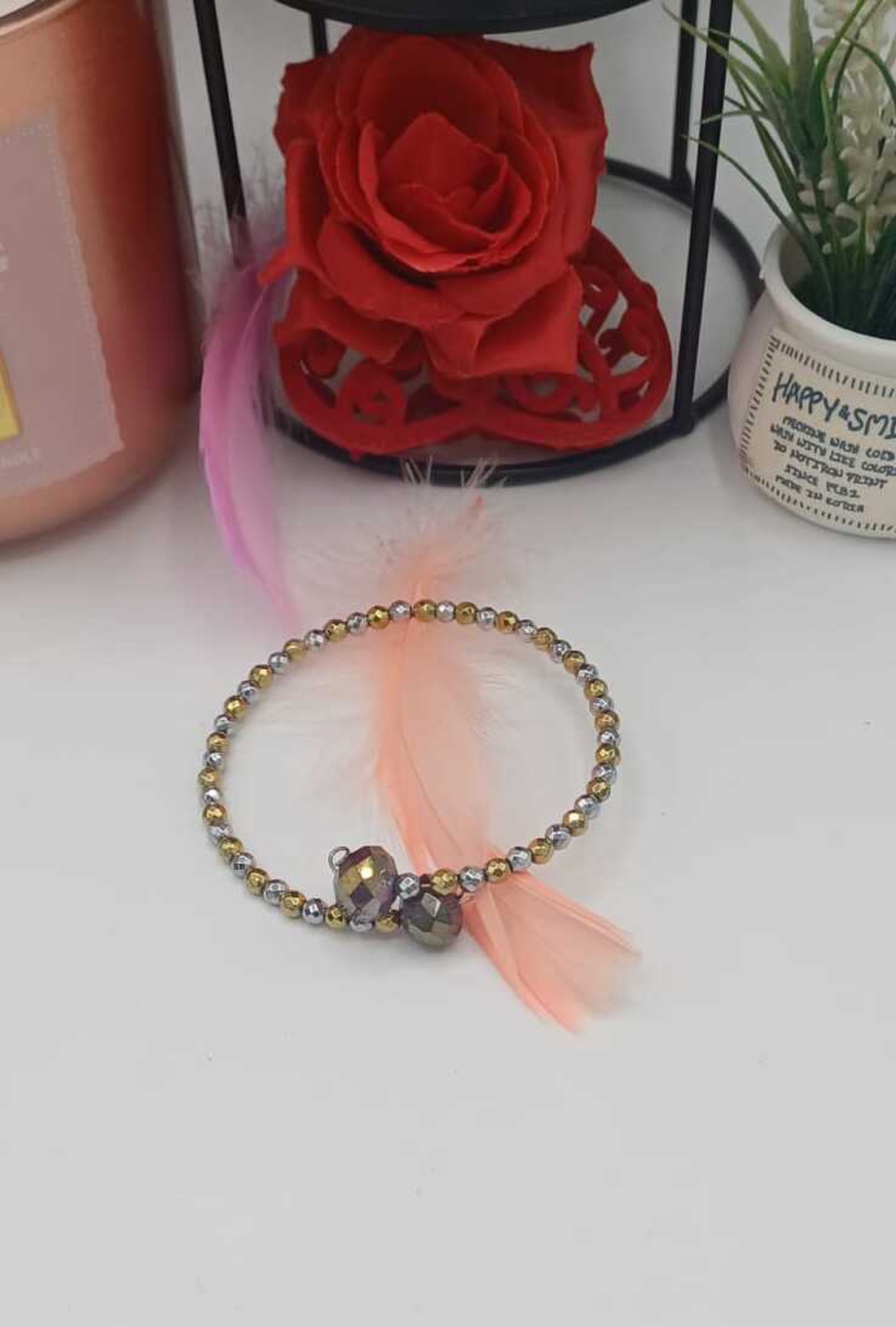 Brățară fină și delicată, realizată din mărgele fațetate în nuanțe calde de auriu și argintiu - bijuterii - brățări - brățări din mărgele - Artynos.ro