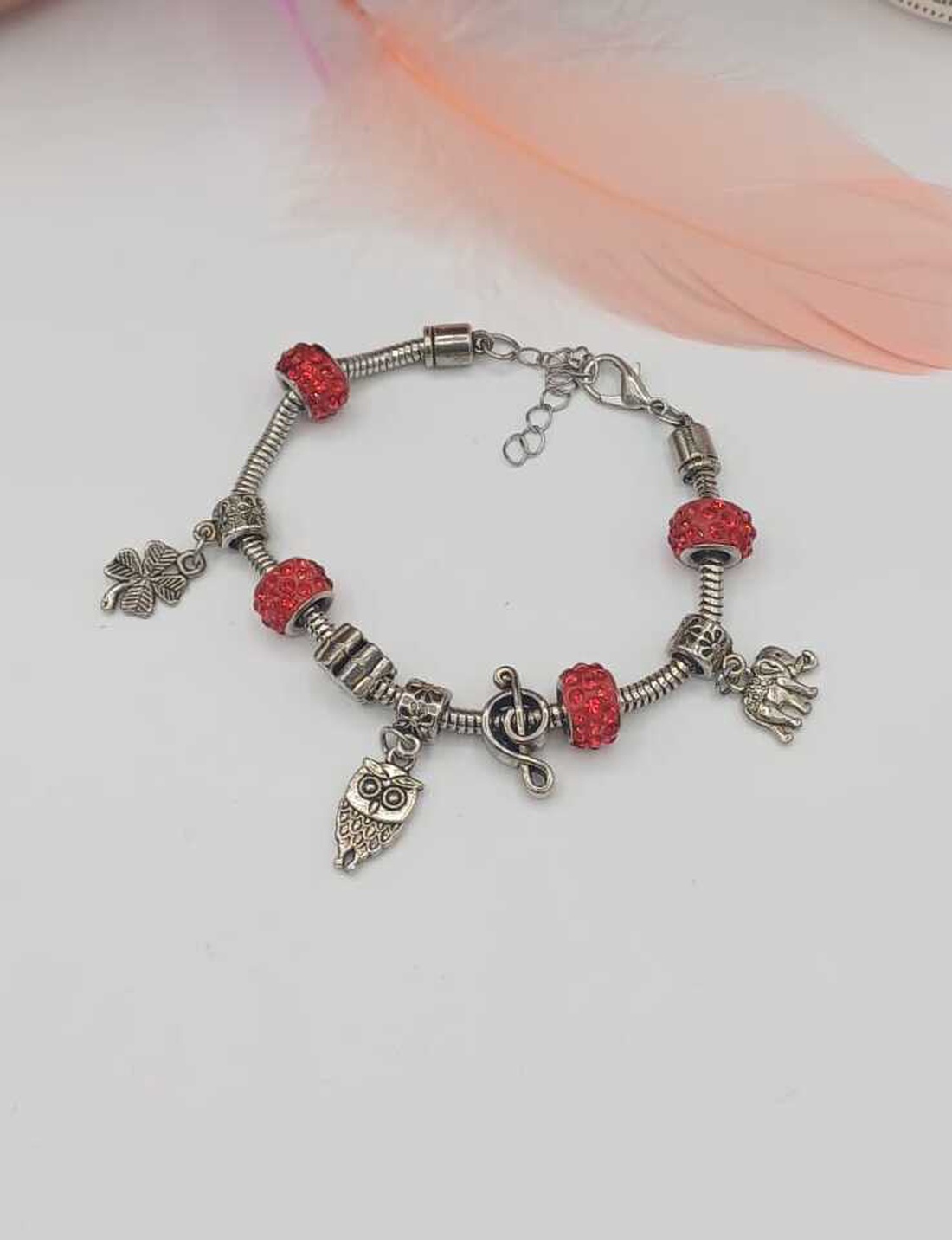 Brățară tip charm, cu influență Pandora-style, realizată din metal argintiu (aliaj) - bijuterii - brățări - brățări din pietre semiprețioase - Artynos.ro