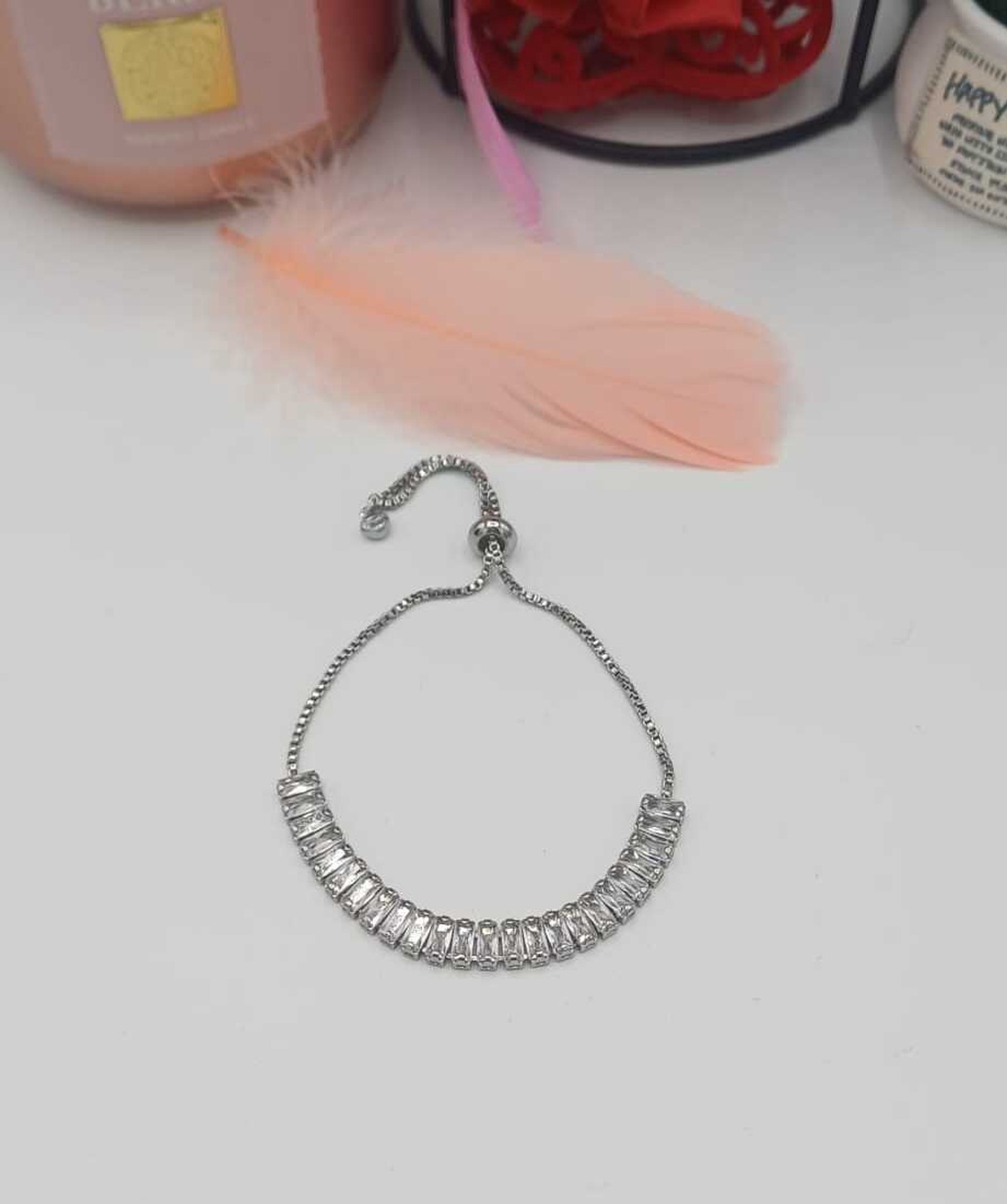 Brățară fină și elegantă, realizată din lanț metalic argintiu cu sistem reglabil tip glisant (slider). - bijuterii - brățări - brățări din pietre semiprețioase - Artynos.ro