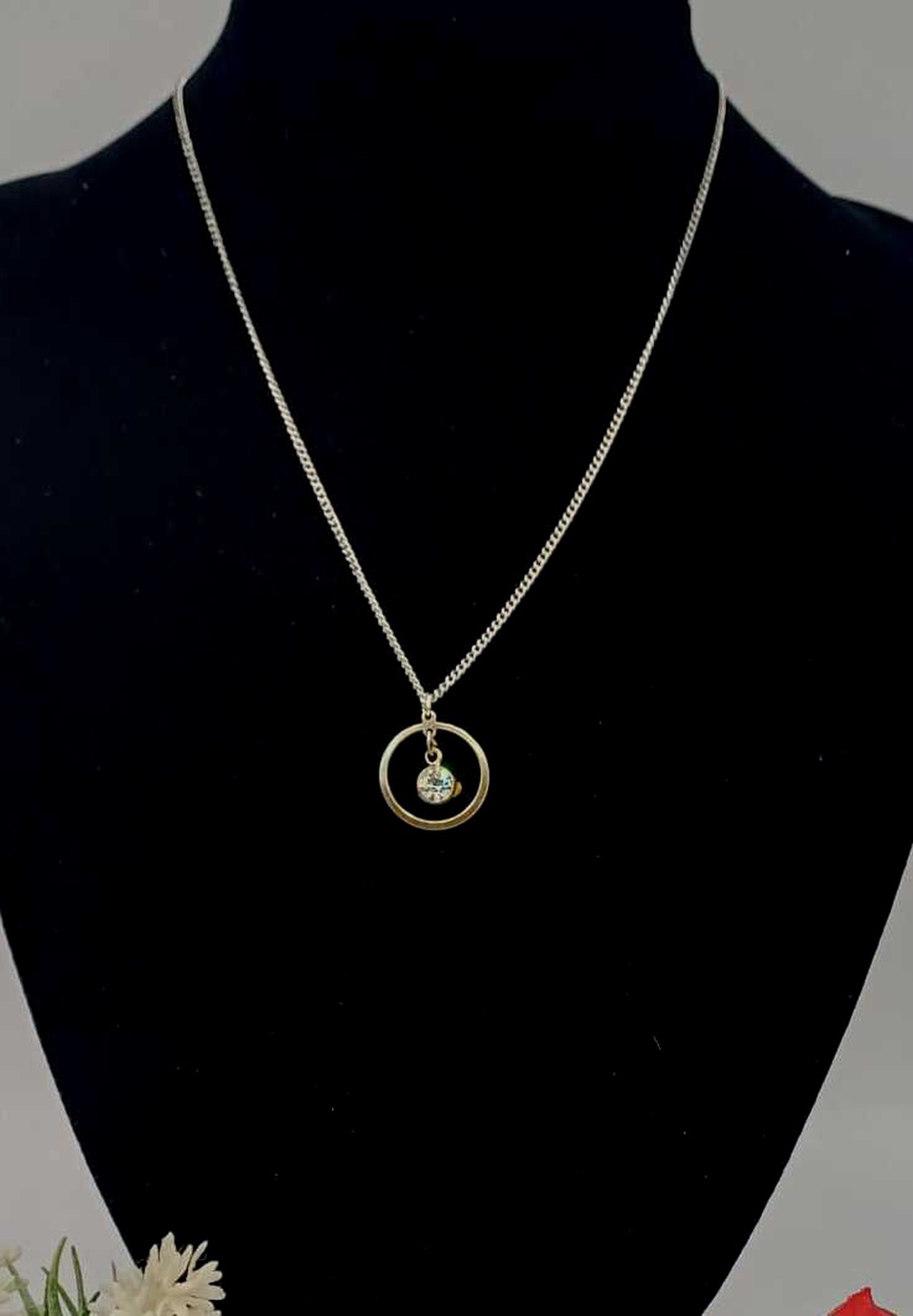 colier elegant și rafinat, realizat din lanț metalic fin,cu panadativ. - bijuterii - coliere - coliere cu pandative - Artynos.ro