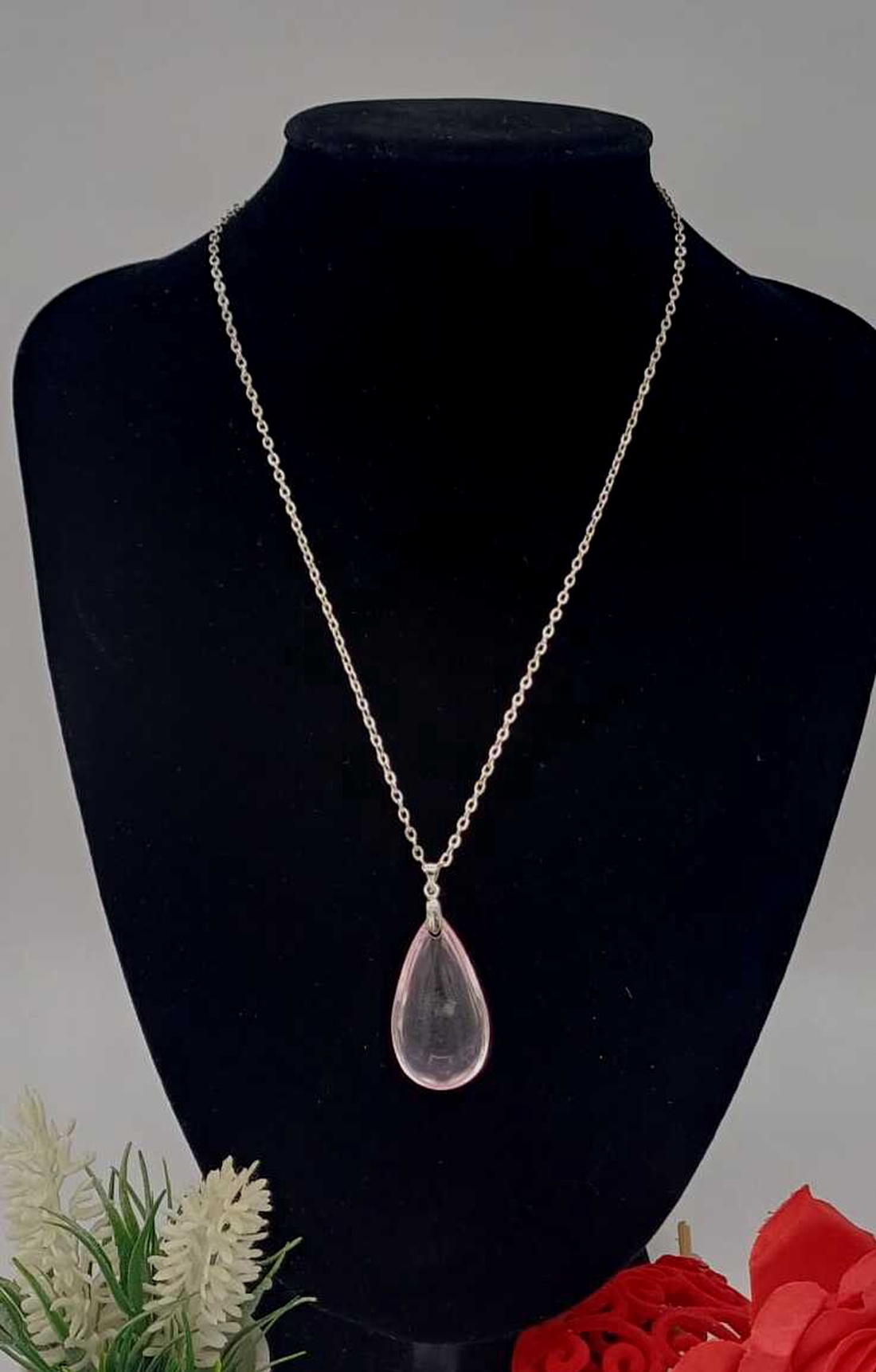 Colier elegant din metal cu pandantiv tip lacrimă. - bijuterii - coliere - coliere din pietre semiprețioase - Artynos.ro
