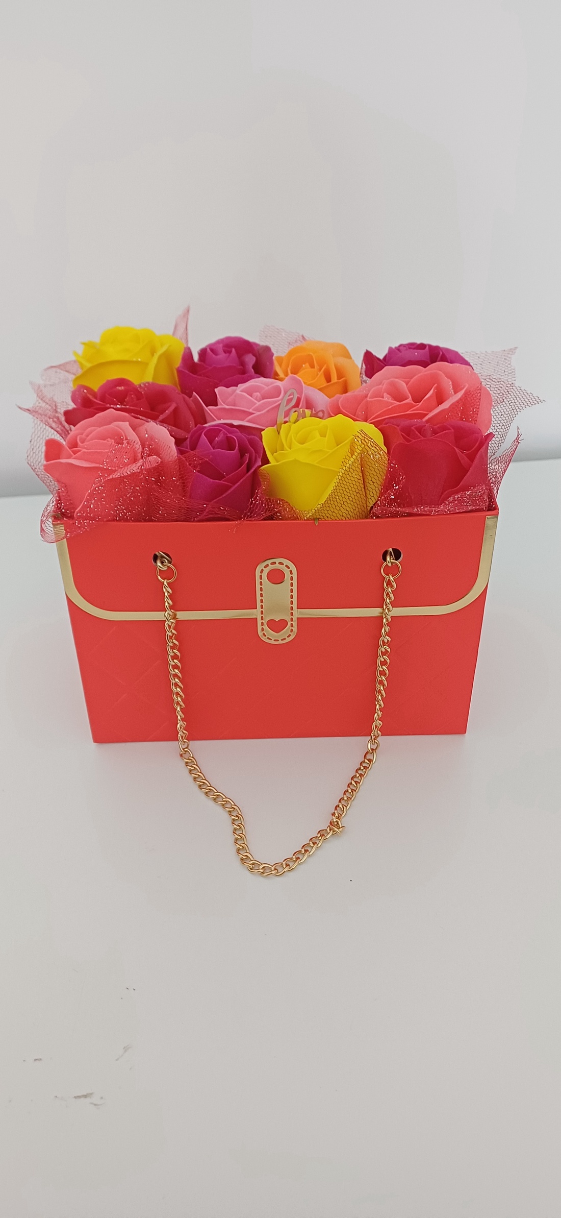 Gentuța trandafiri sapun - casă & stil de viață - decorațiuni de casă - accesorii florale - buchete de flori - Artynos.ro