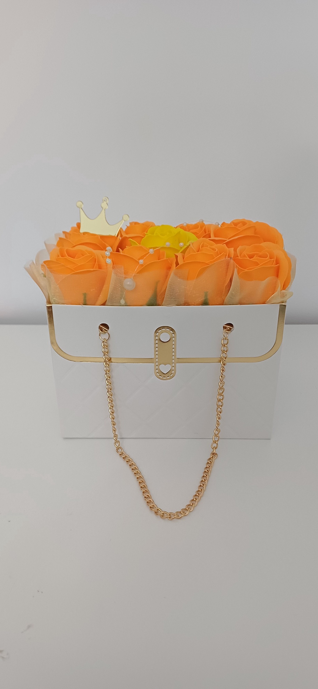 Gentuța cu trandafiri din sapun - accessorii și unelte - mărgea, componente de bijuterii - alte piese - Artynos.ro