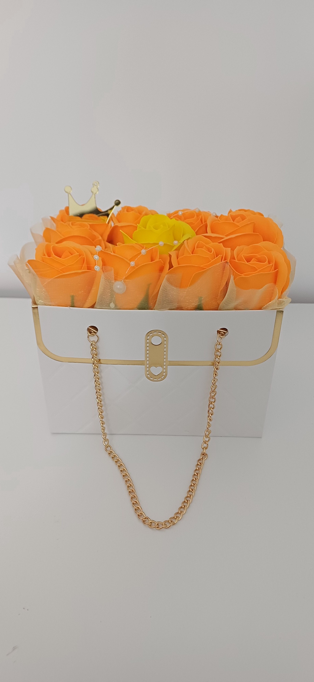 Gentuța cu trandafiri din sapun - accessorii și unelte - mărgea, componente de bijuterii - alte piese - Artynos.ro