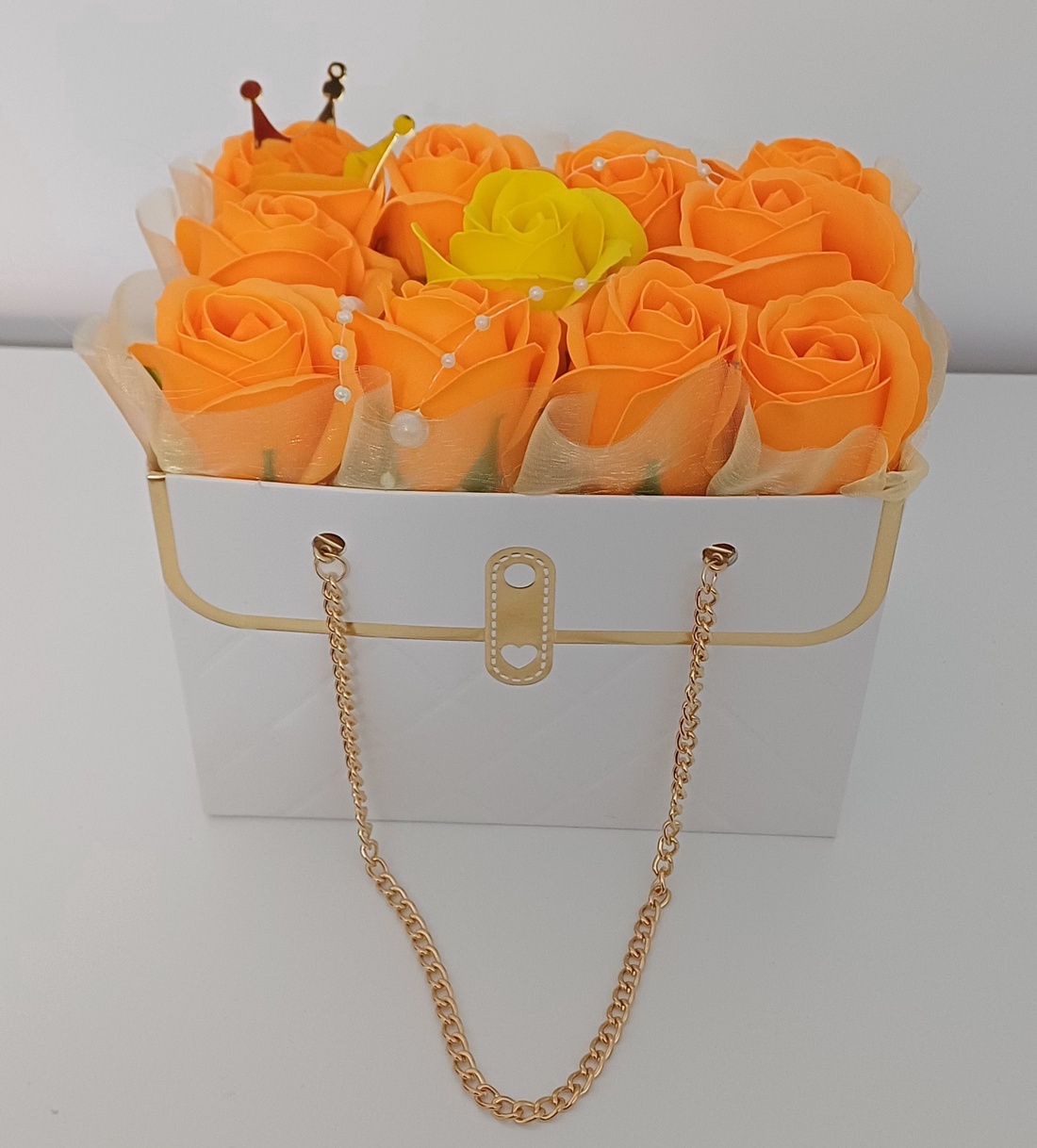 Gentuța cu trandafiri din sapun - accessorii și unelte - mărgea, componente de bijuterii - alte piese - Artynos.ro