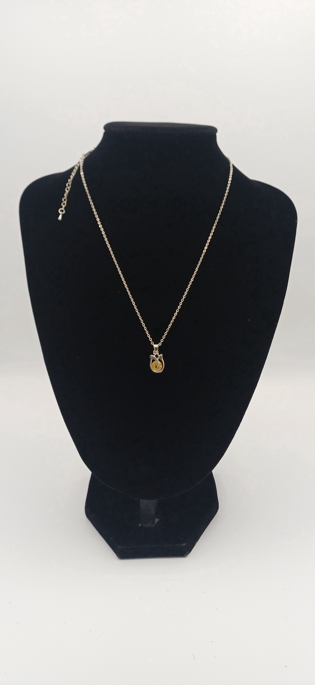 Colier metal inoxidabil ,drăguț cu pandativ din lalea cu piatra transparenta. - bijuterii - coliere - coliere cu pandative - Artynos.ro